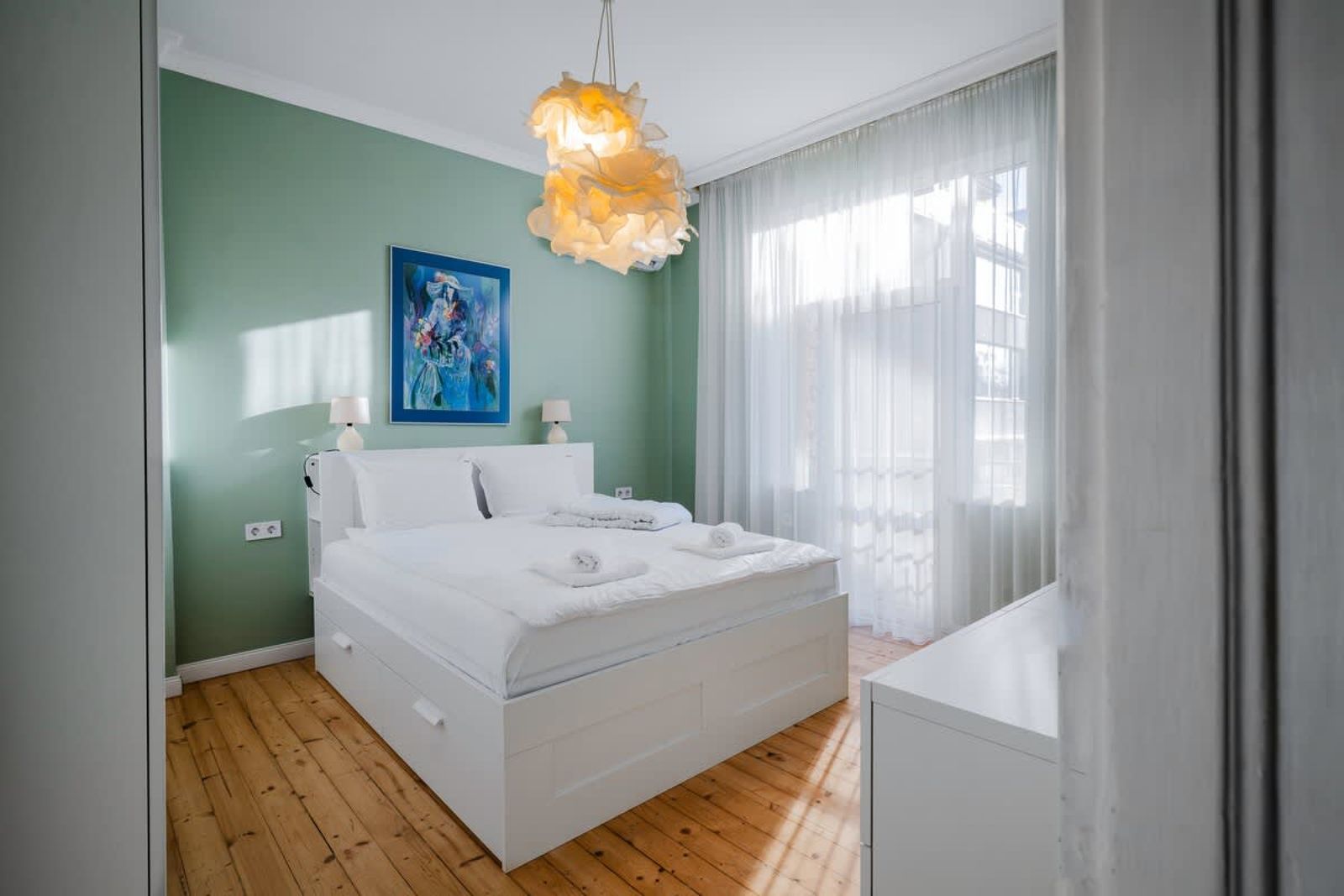 Charming 1BD Apartment Next to Women's Market - Cover Photo