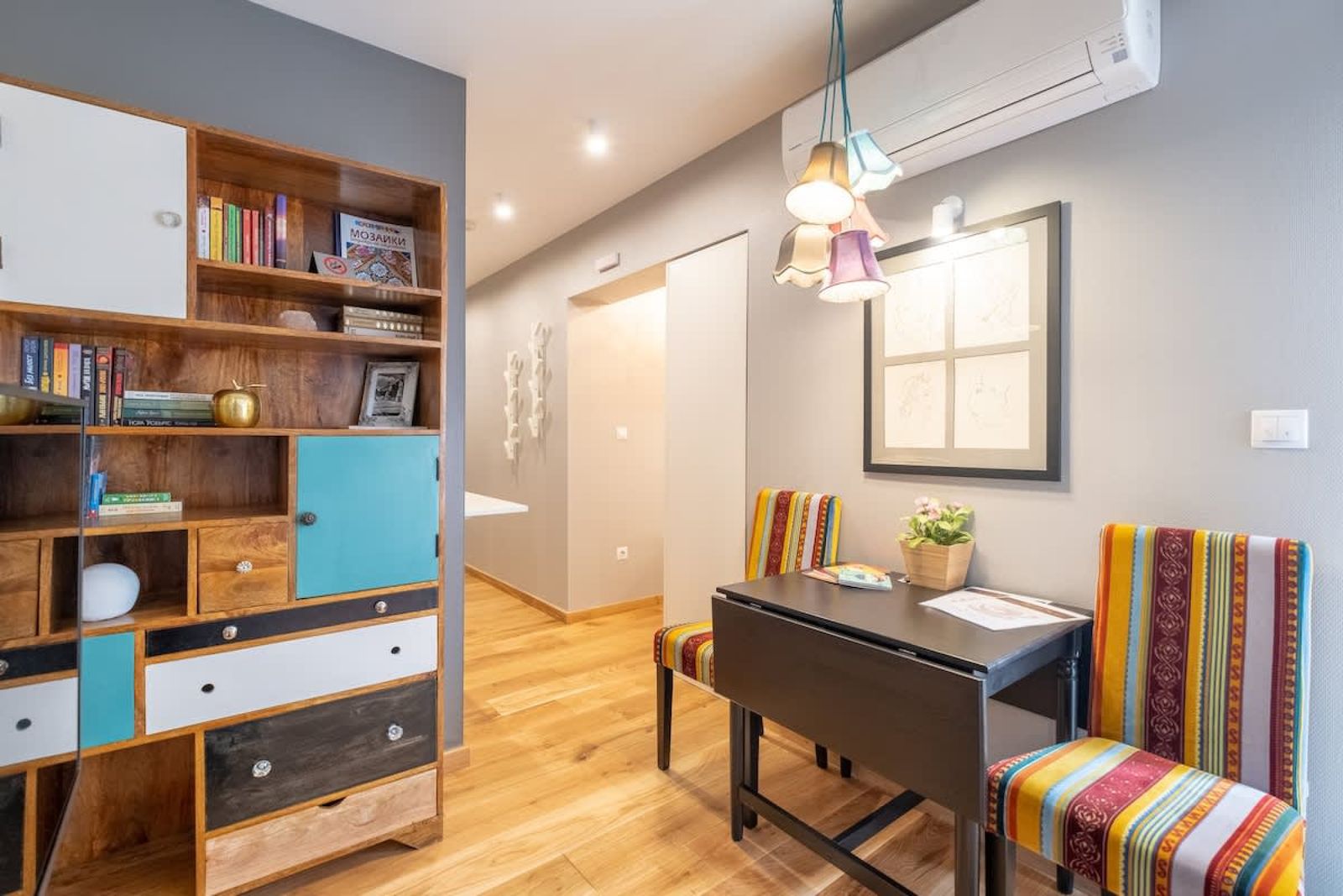 High-end Designer Studio - AC + Parking - Photo 17