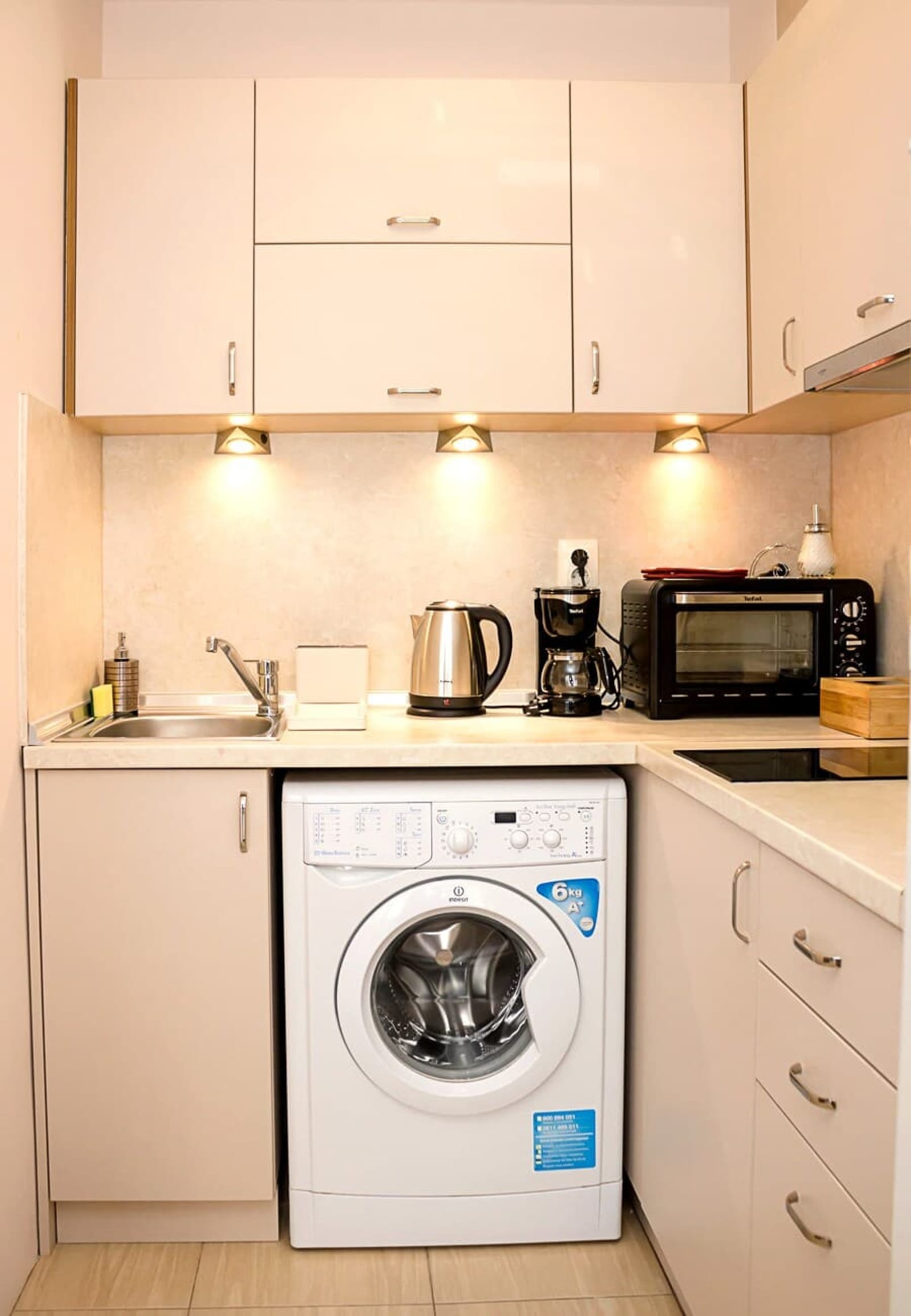 Bright Studio in Top Central Location in Varna - Photo 8