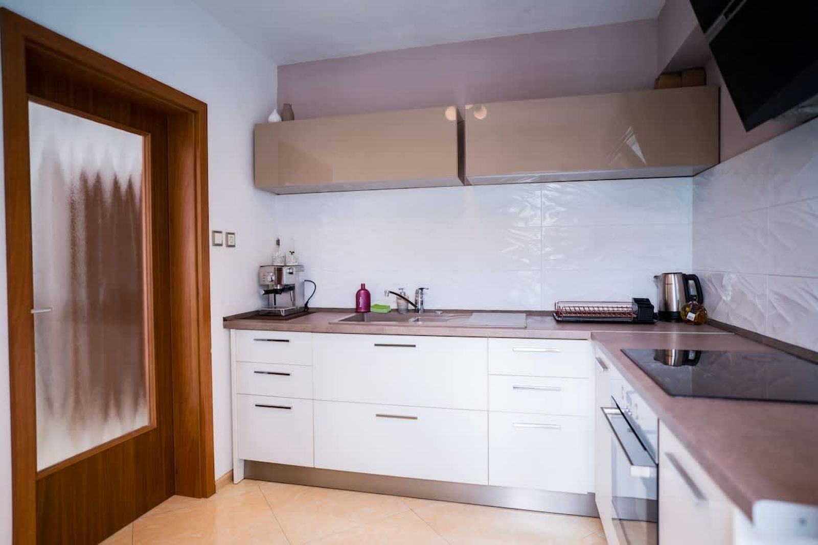 Black Sea Luxury 2bdrm Apartment - Photo 8