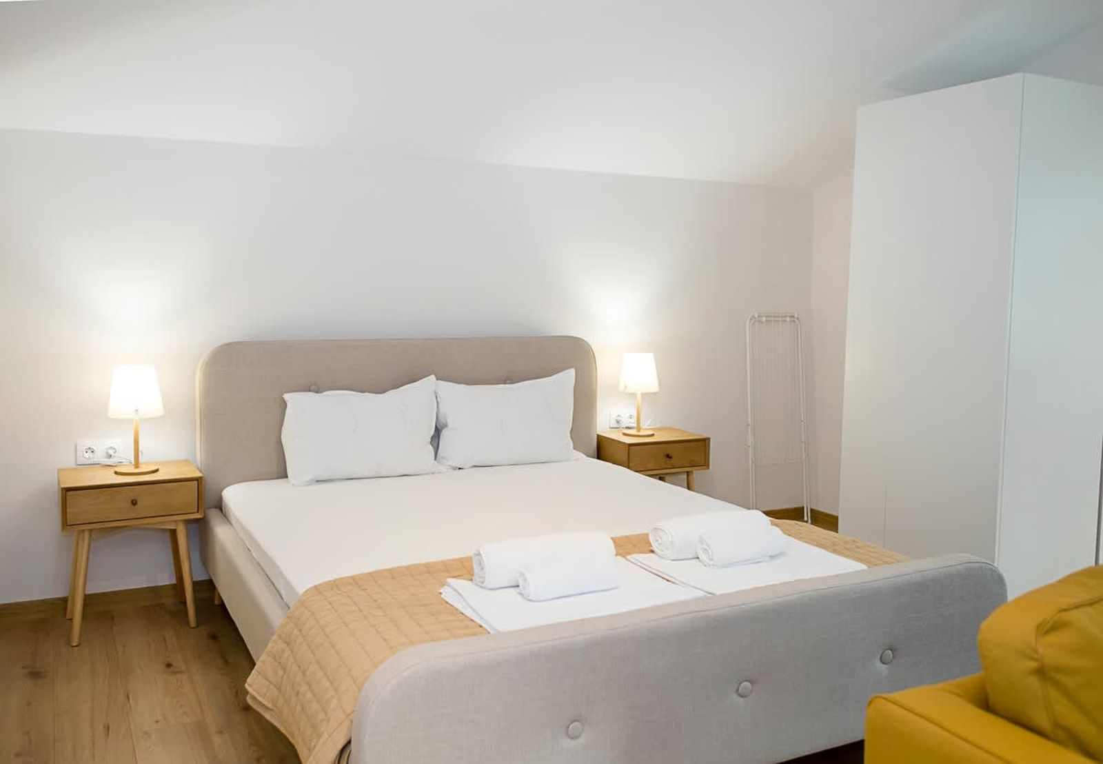 Private Villa with 5BD, Pool &amp; Stunning Sea Views - Photo 50