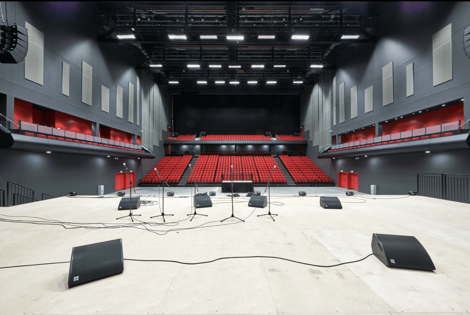 Bonus Arena Hull - Photo 9