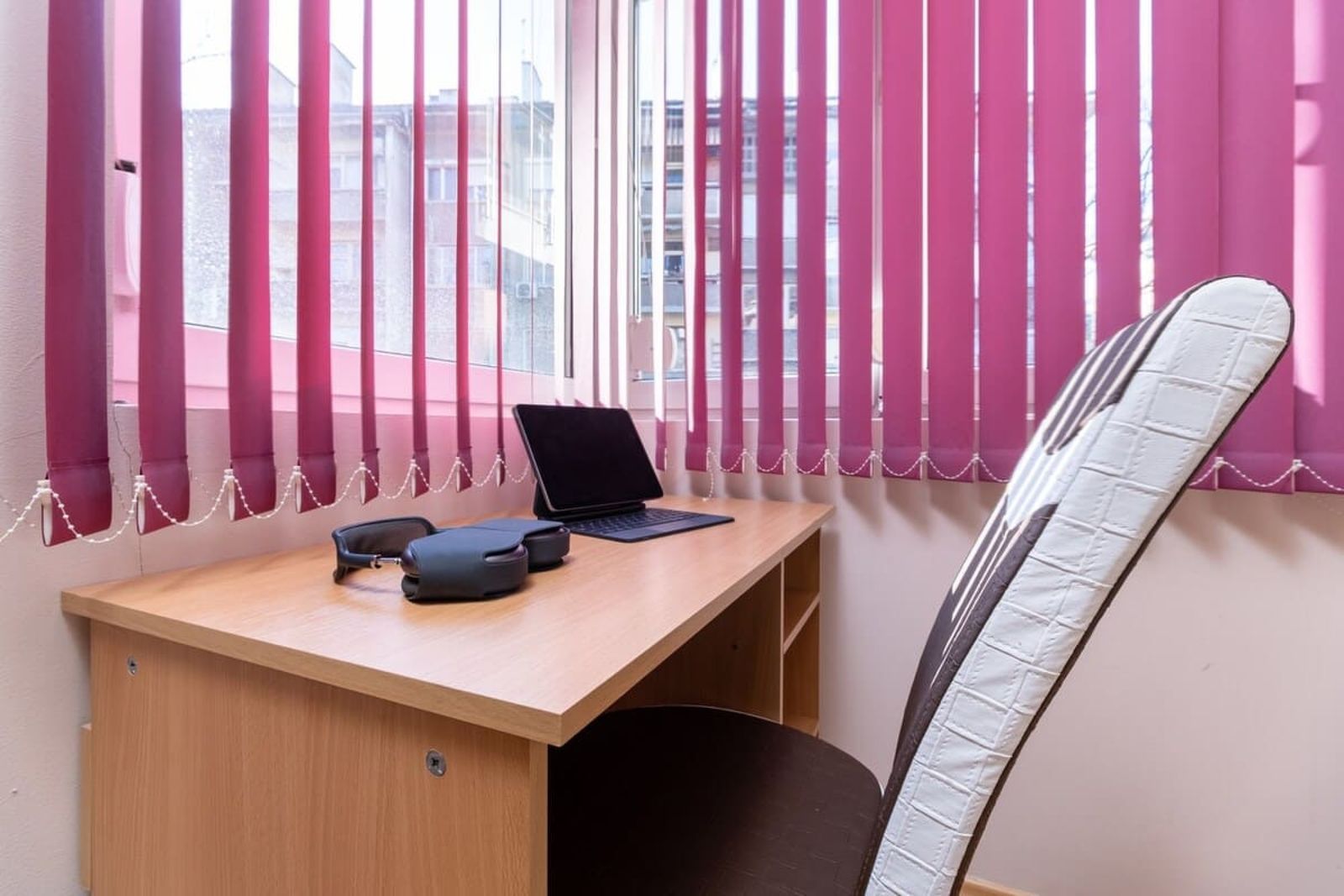 Comfortable 2BR Urban Getaway in City Center - Photo 55