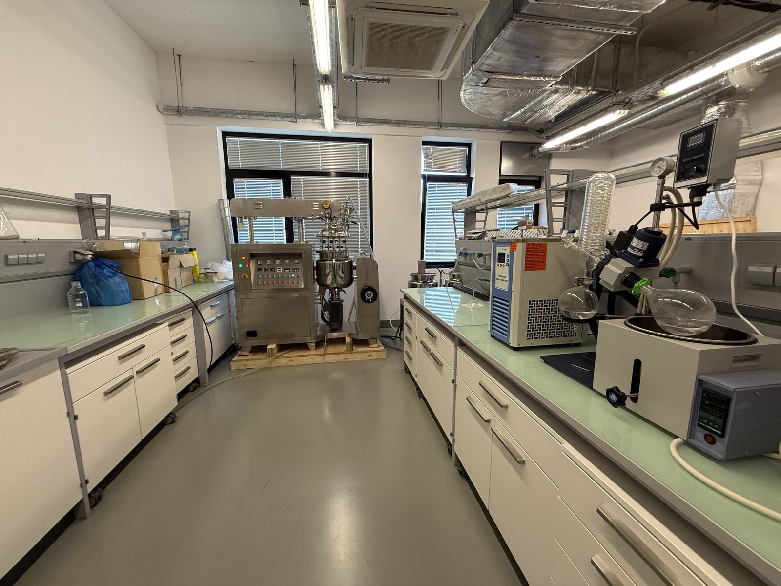 Modern Laboratory with a foyer in Sofia Bulgaria - Photo 45