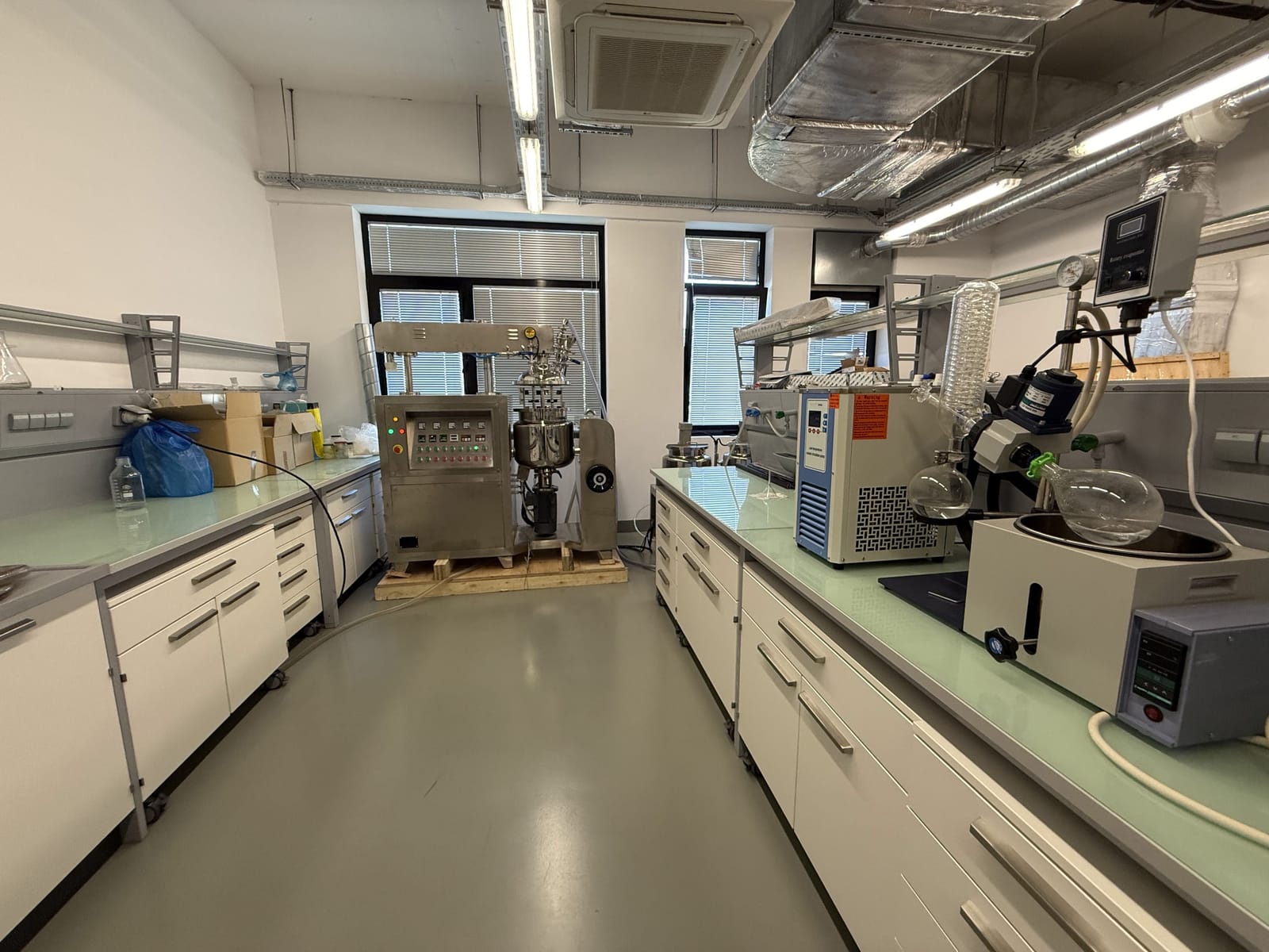 Modern Laboratory with a foyer in Sofia Bulgaria - Photo 45