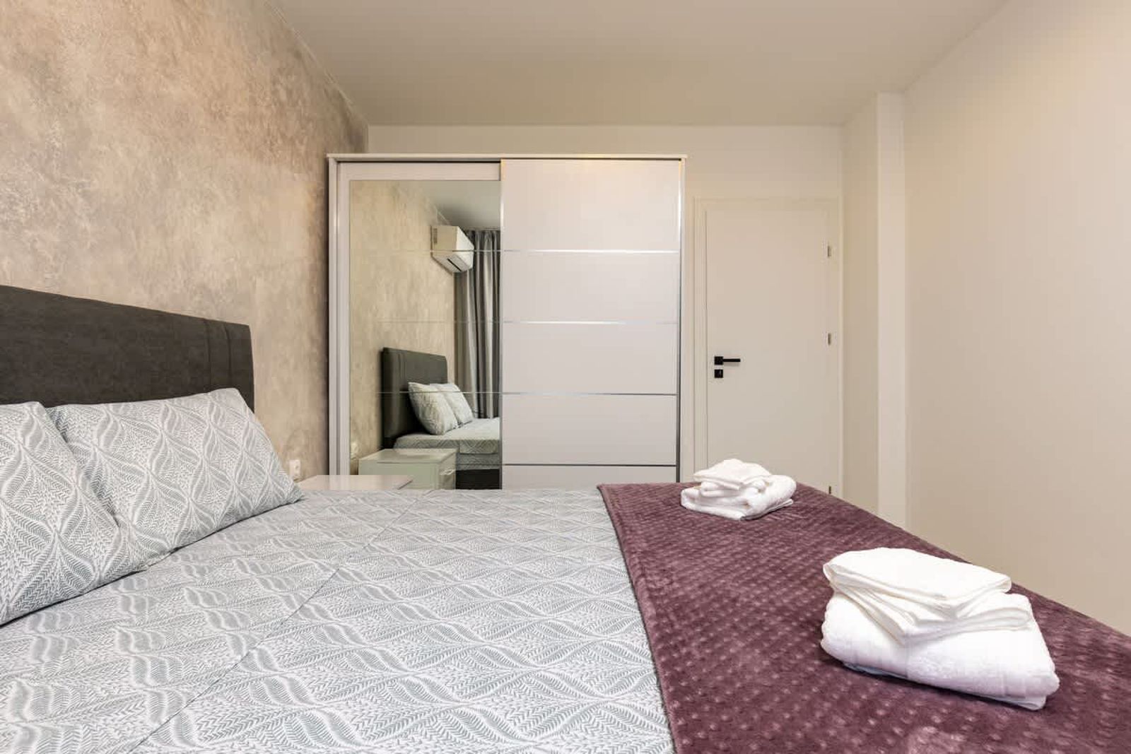 Casa Moderna  Stylish 1BD in South Plovdiv - Photo 18