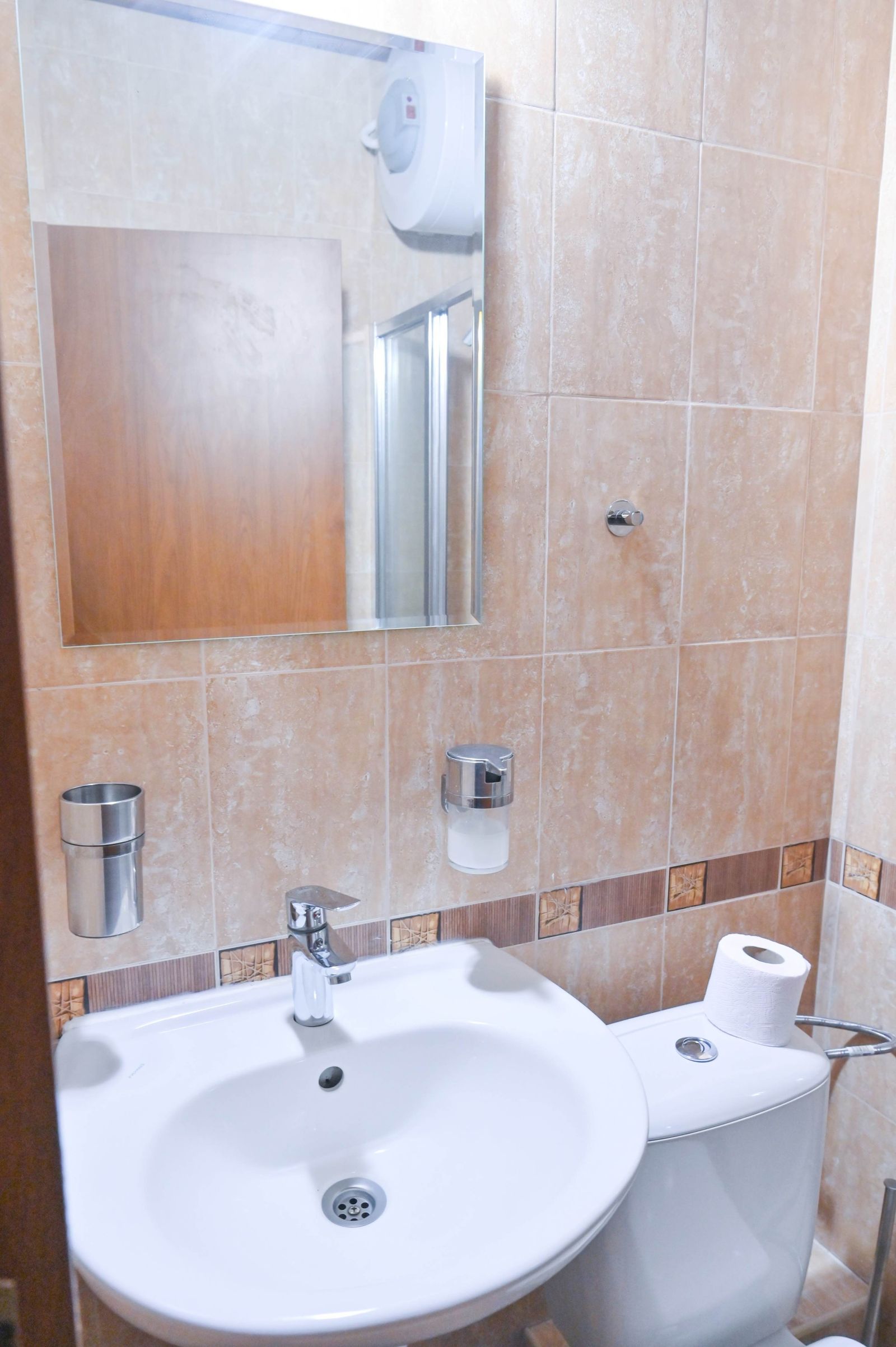 Gondola Retreat Bansko - Cozy 1BR Near the Lift - Photo 17