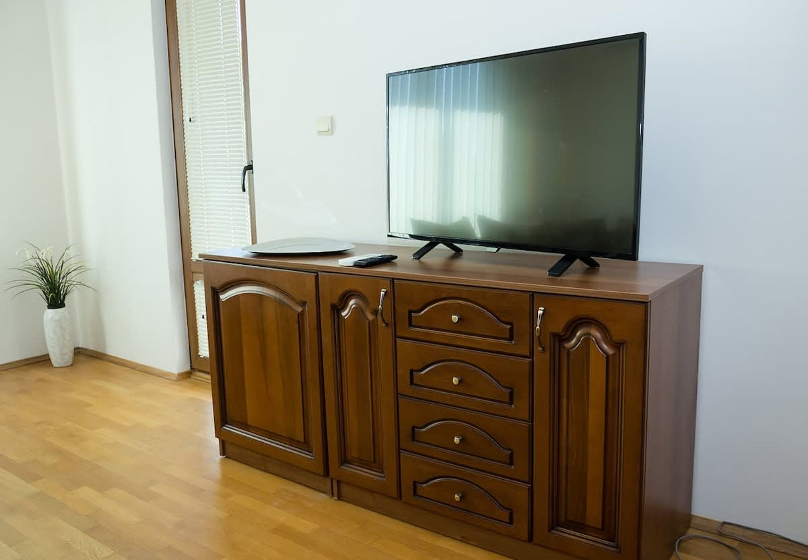 Leisurely Stay by the Sea Garden / 1-BDR Apartment - Photo 17