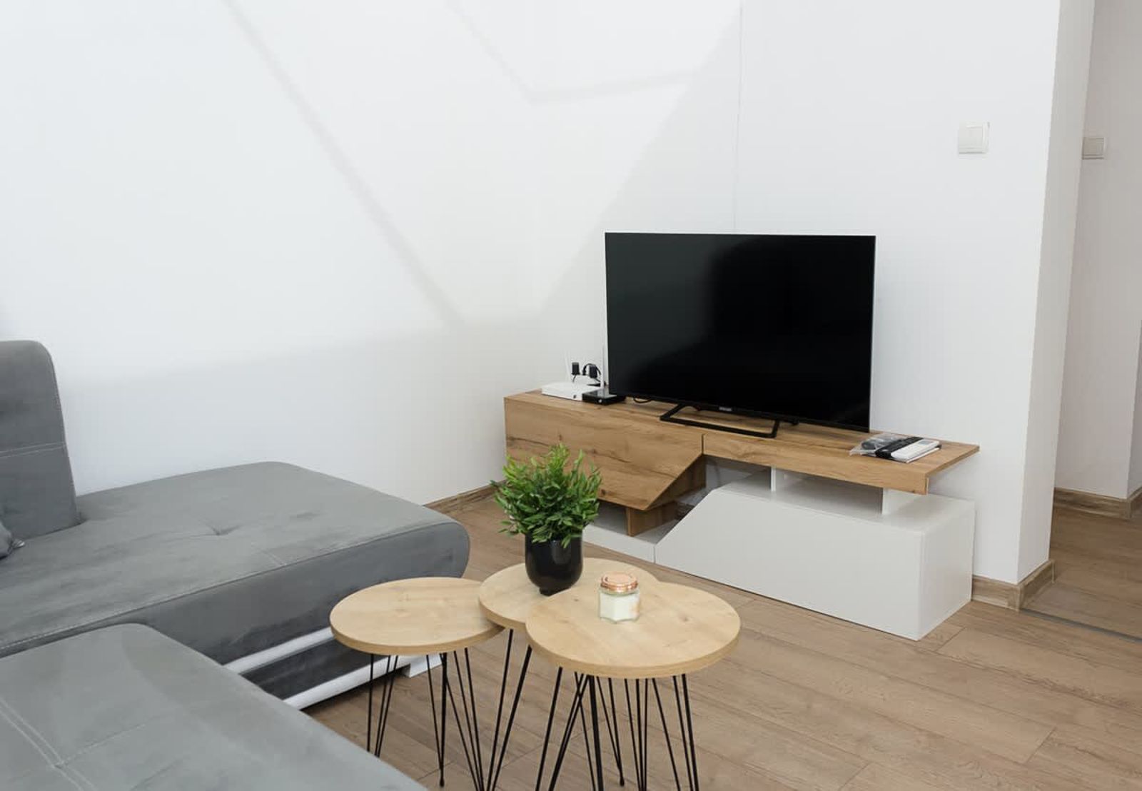 Bright 2-Bedroom Apartment Near Varna City Center - Photo 3