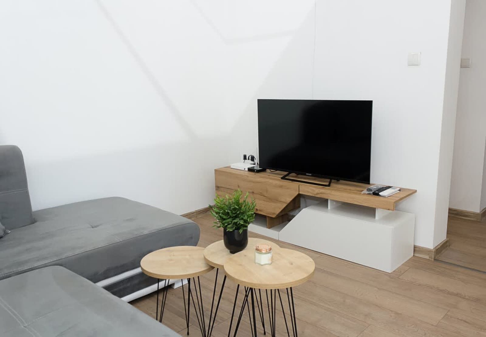 Bright 2-Bedroom Apartment Near Varna City Center - Photo 3