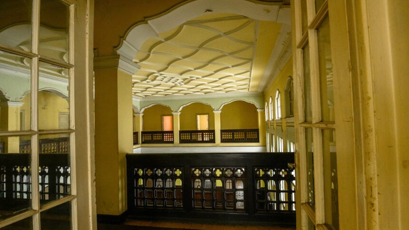 Period train station from the turn of the 20th Century_12