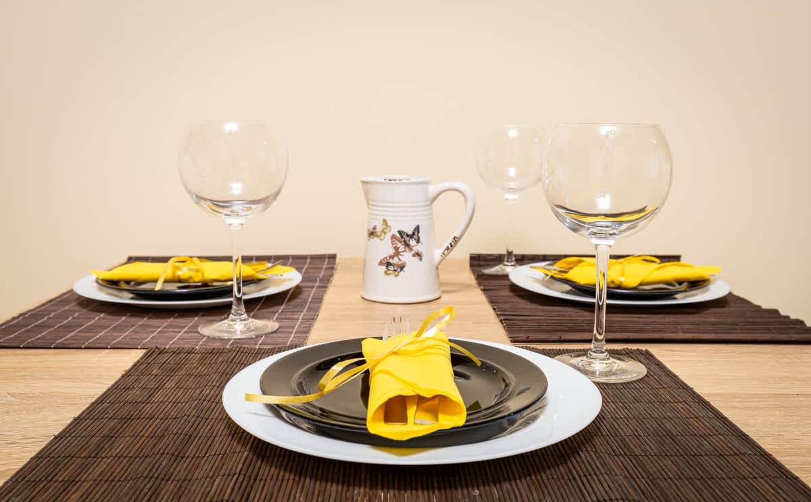 Stylish 2BD Apartment with a Nice Cozy Terrace - Photo 7