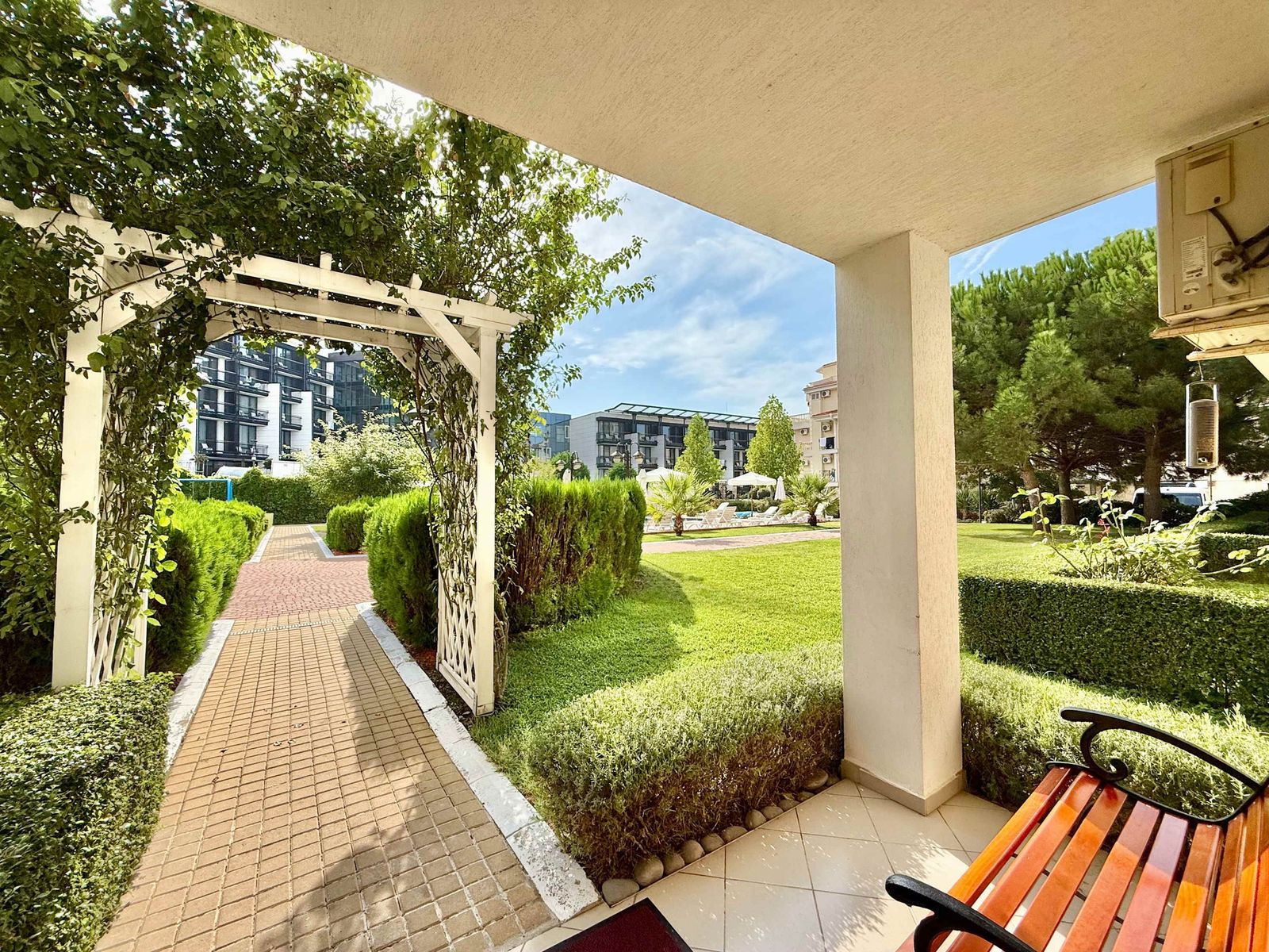 Cozy 1-Bedroom Apartment in Royal Bay - Photo 28