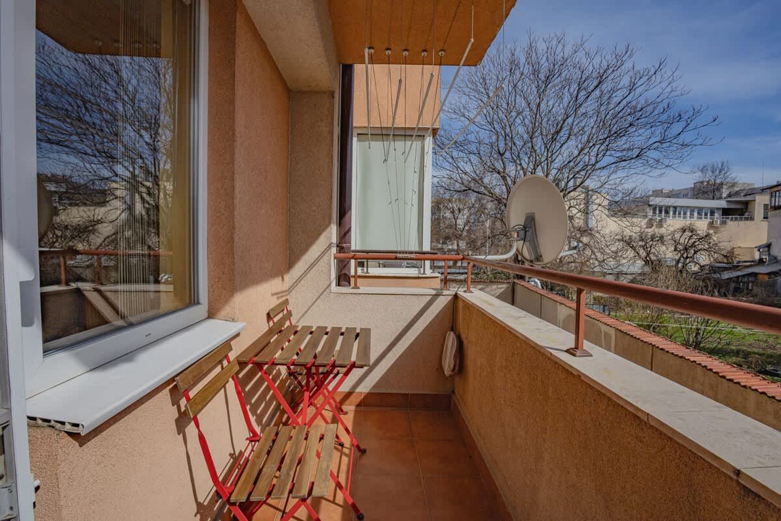 Modern 1BR Apt – Top Location, 4 min to Metro - Photo 3