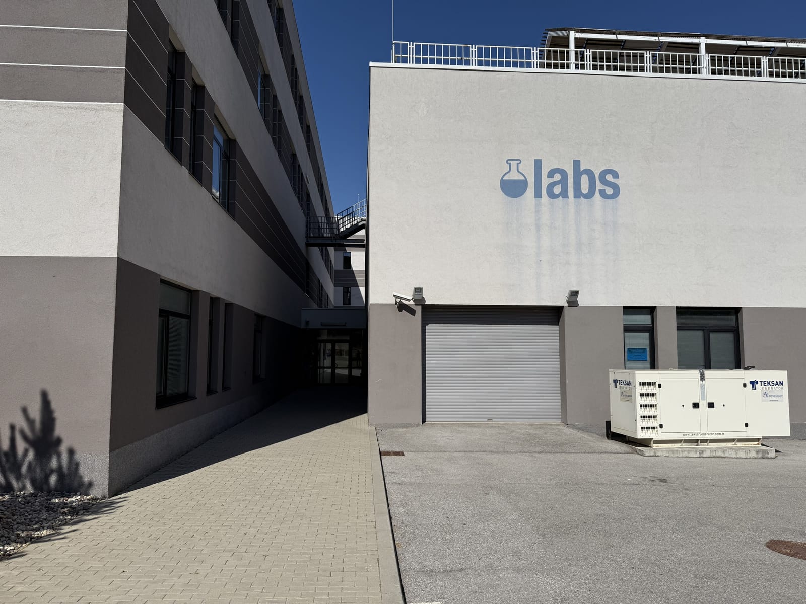 Modern Laboratory with a foyer in Sofia Bulgaria - Photo 61