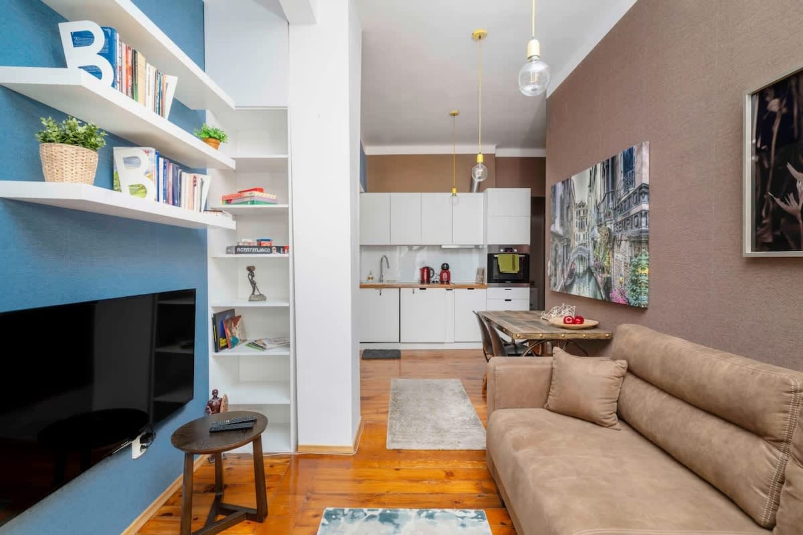 Cozy and Central 2BD Flat - At the Heart of It All - Cover Photo