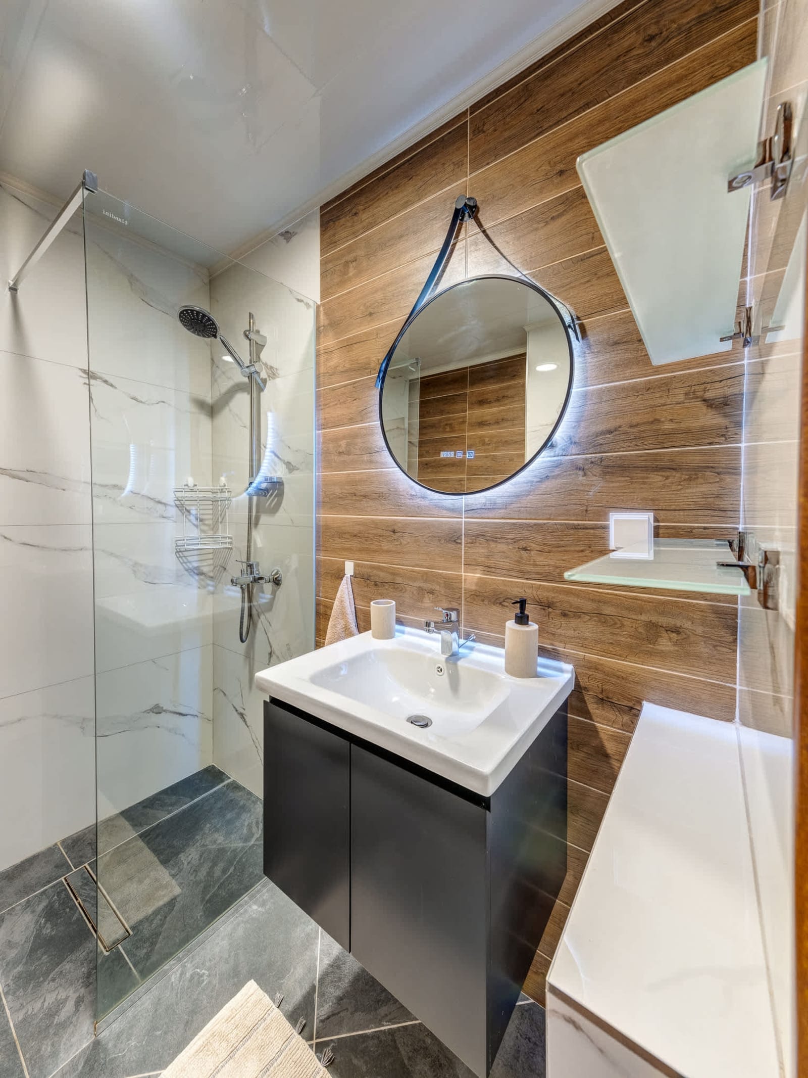 Stylish 1BR in the Heart of Town - Photo 22