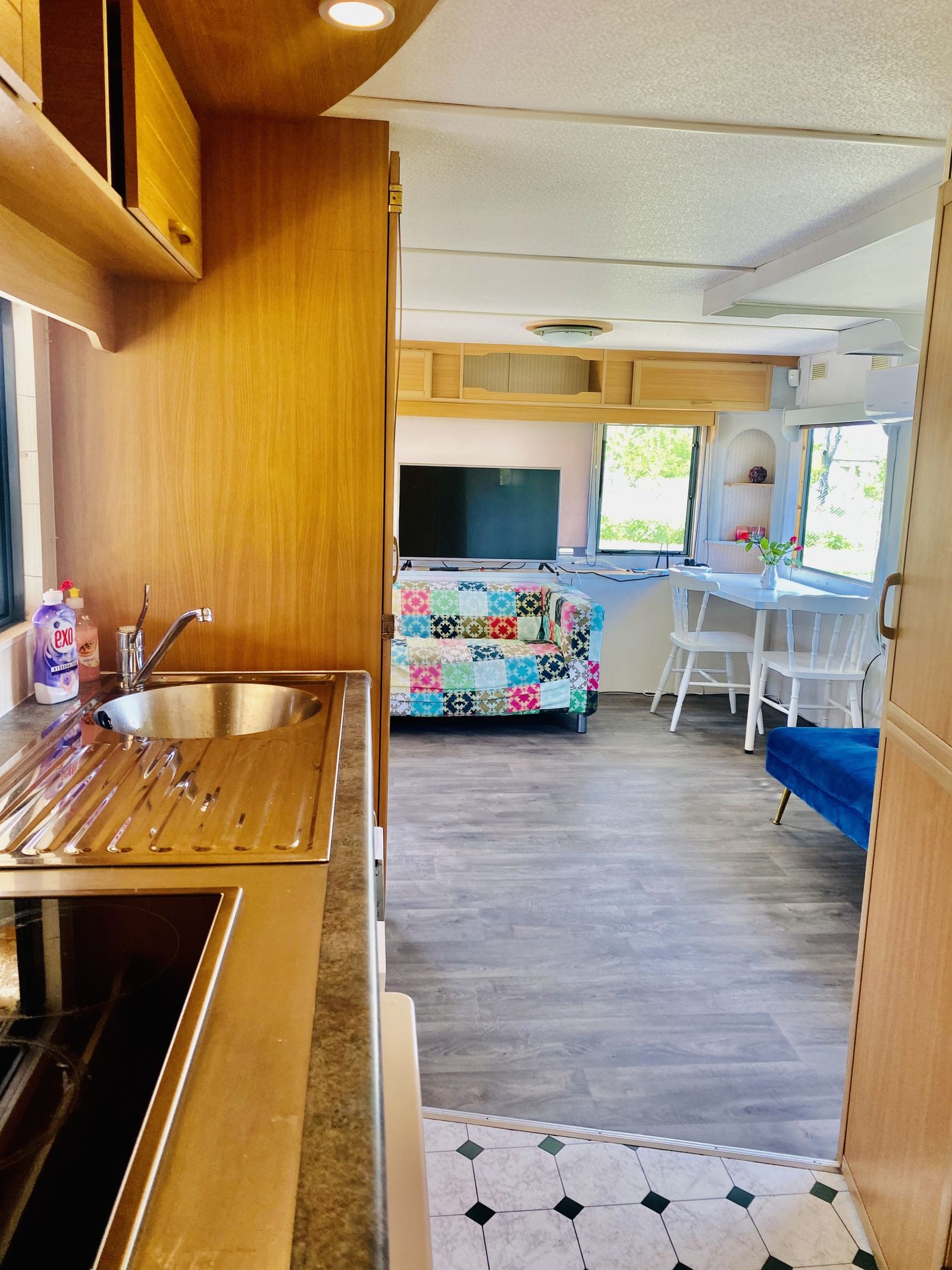 The Happy Caravans - Photo 14