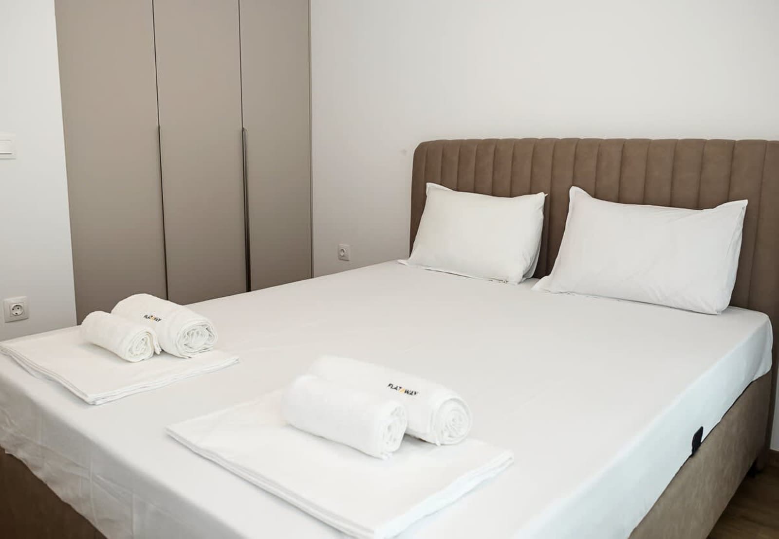 Chic One-Bedroom Getaway in Azur Deluxe Complex - Photo 12