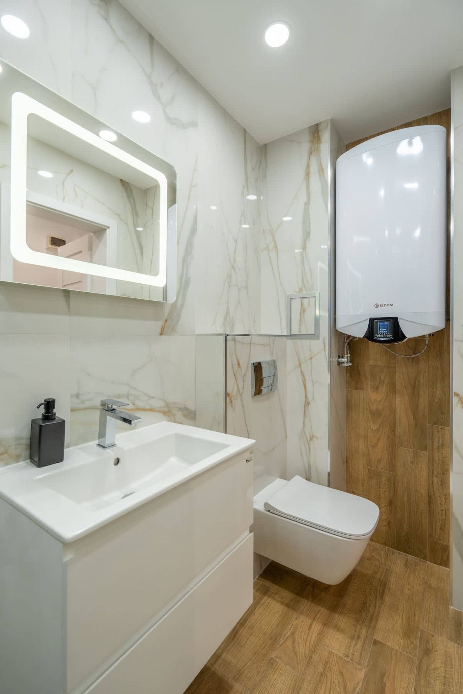 Zenith Apartment - Photo 33