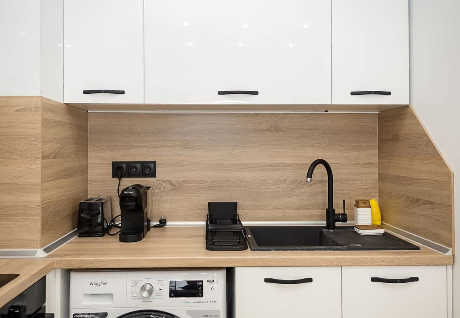 Chic 1BR Flat &amp; Garage | Garden Residence, Varna - Photo 10