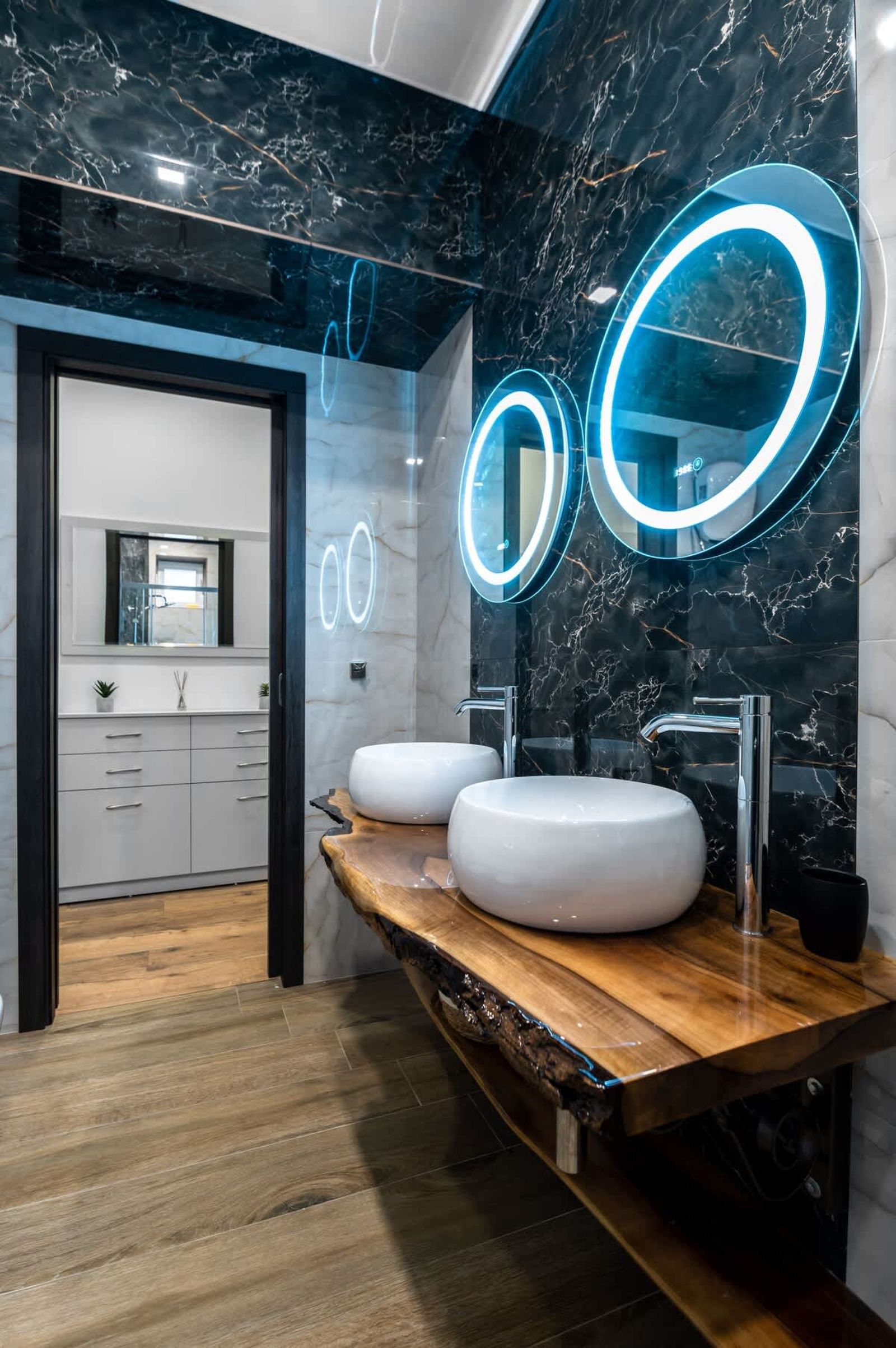 Modern 2BD/2BA Designer Apartment - Prime Location - Photo 13