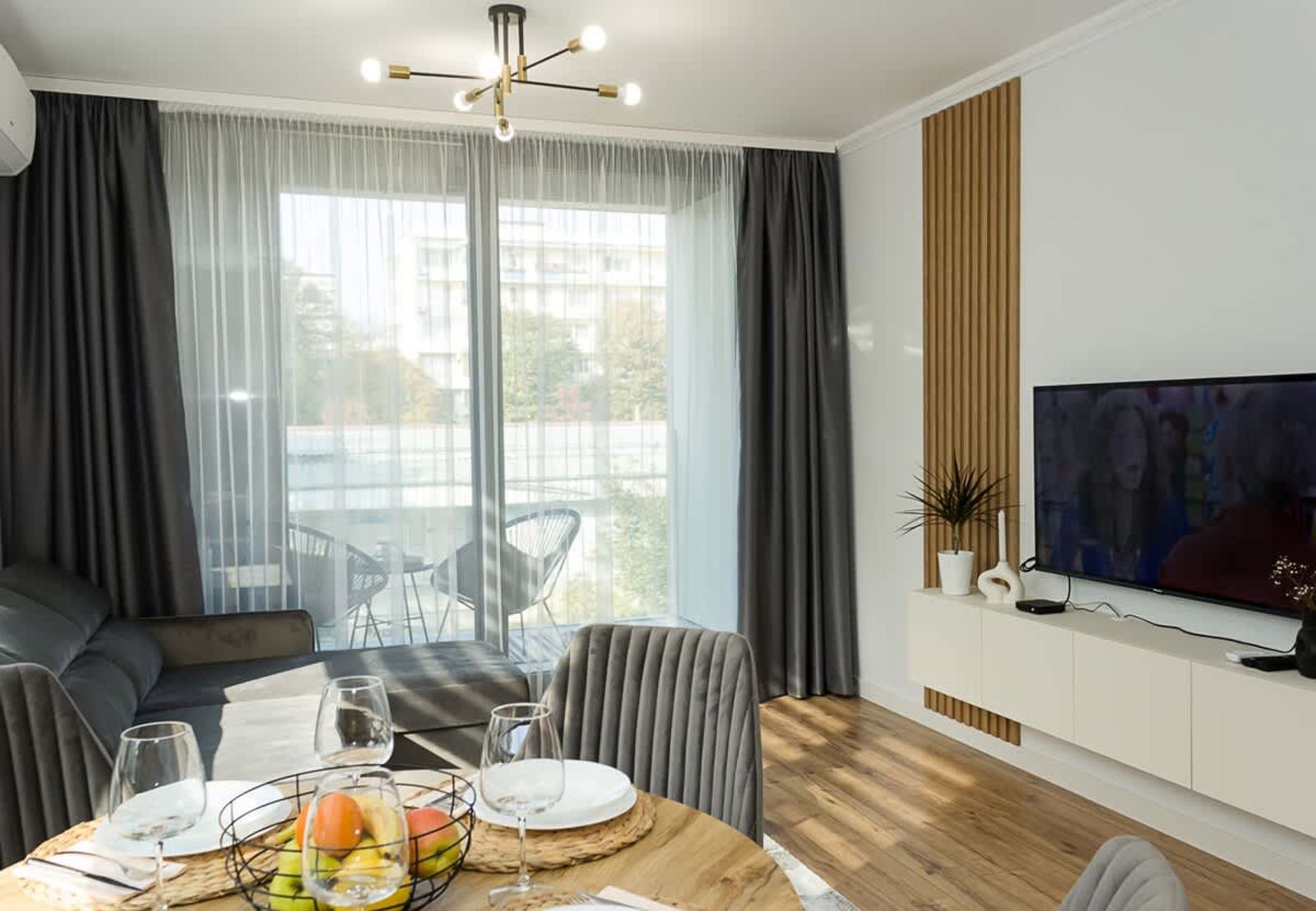 Chic Retreat in Varna's Fifth Element - Photo 3