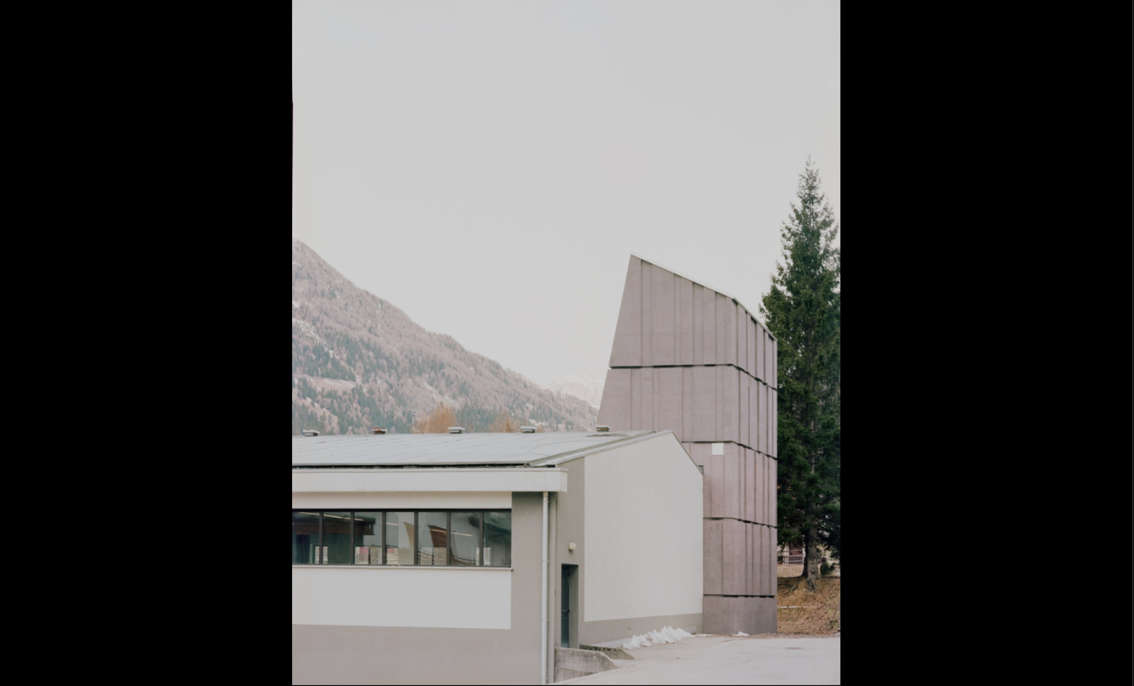 Spluga Climbing Gymnasium - Photo 3