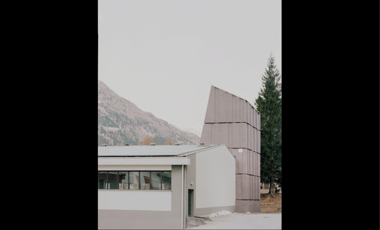 Spluga Climbing Gymnasium - Photo 3