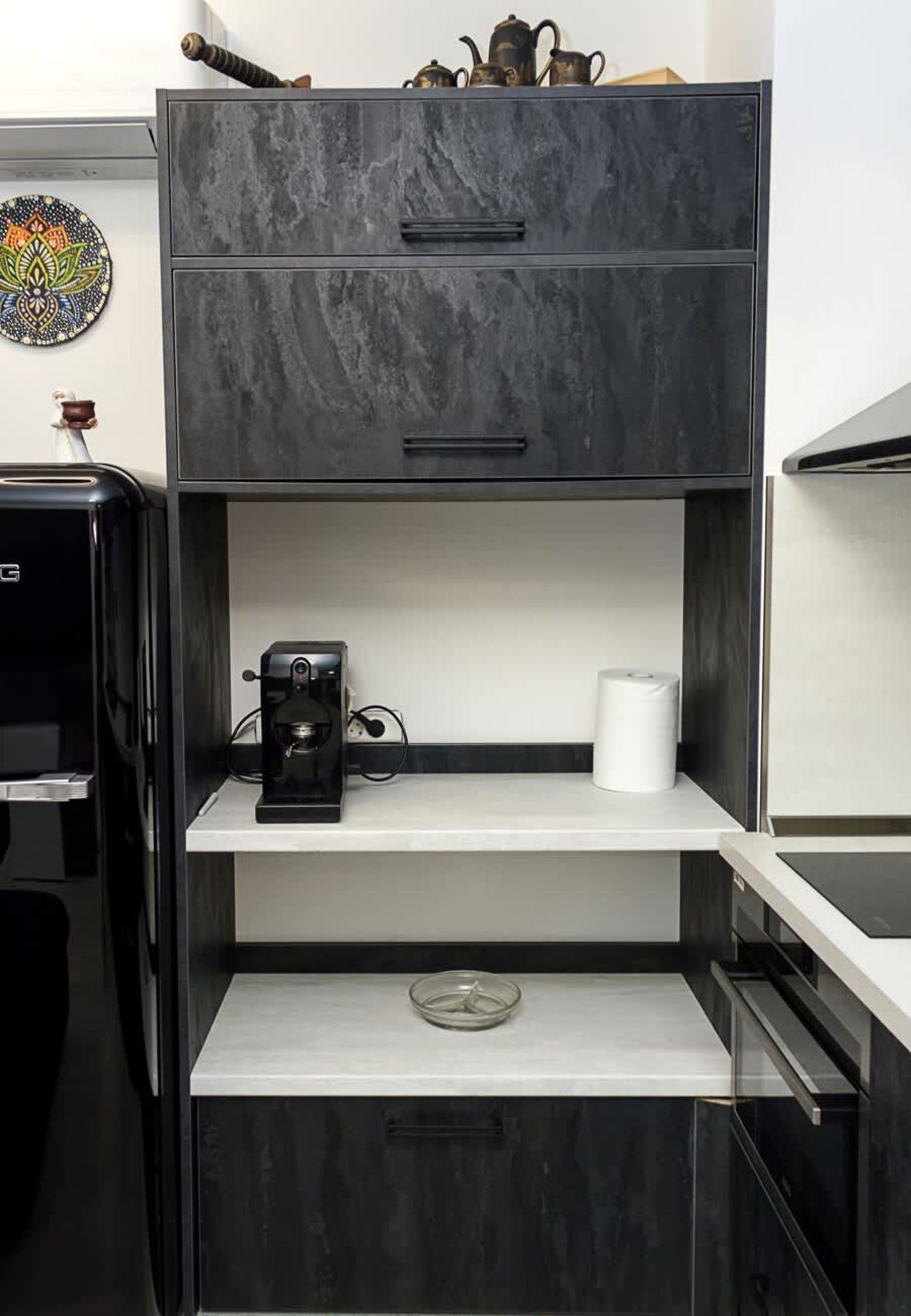 New Black &amp; White Flat 5 Min Away From Sea Garden - Photo 10