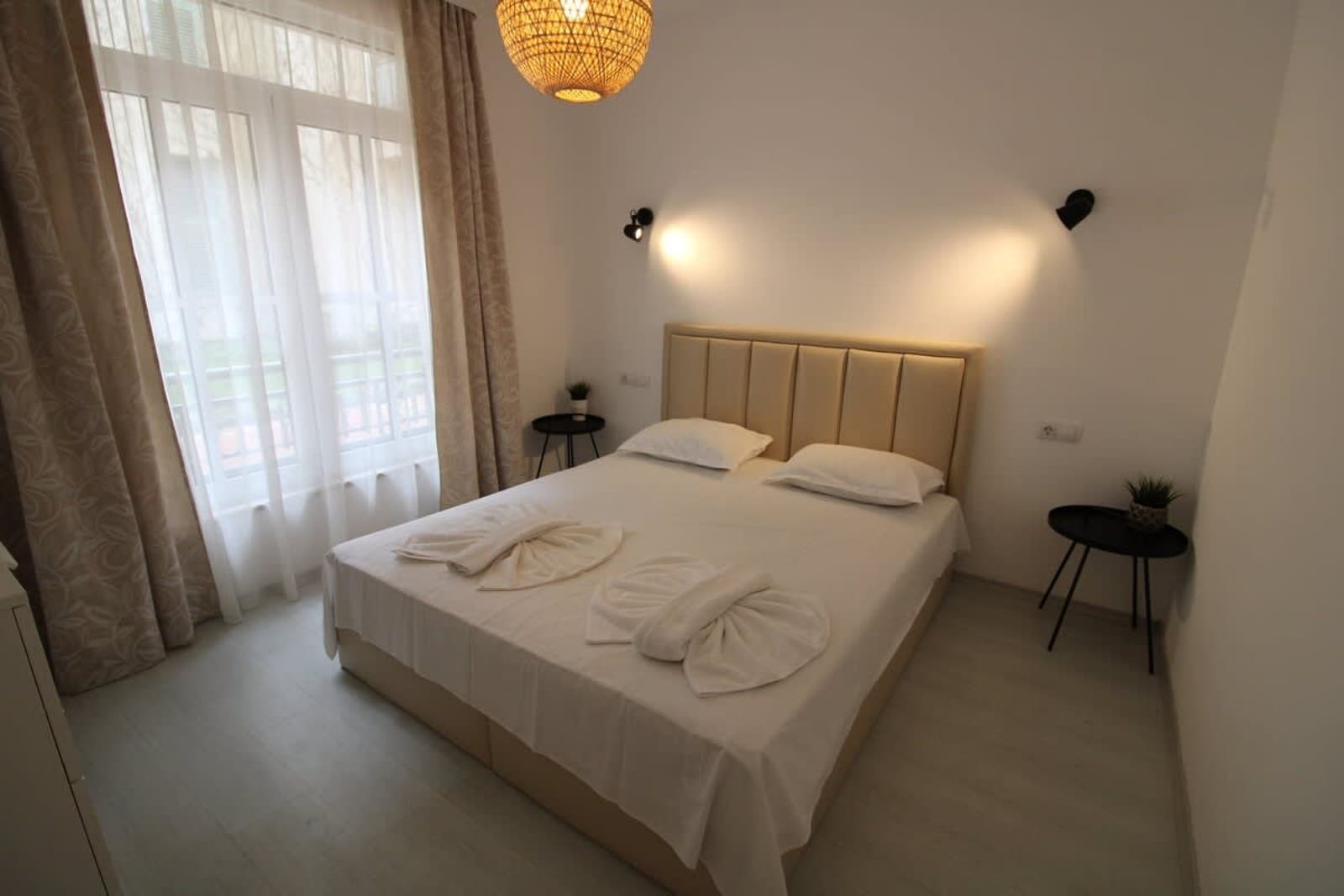 Cozy 2 bedroom apartment in Flores Garden - Photo 23