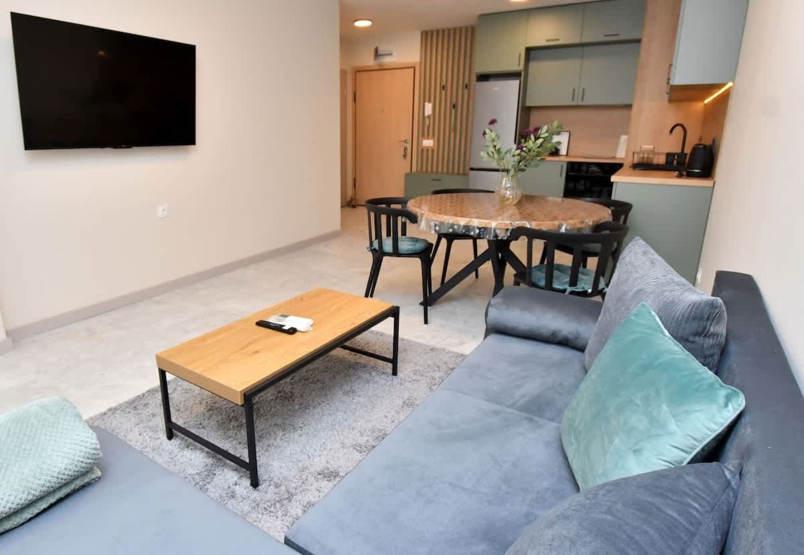 Contemporary Living with Balcony - Photo 6