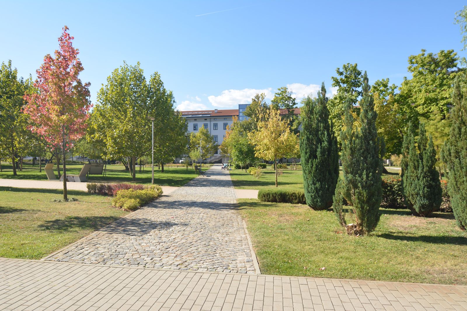 Big recognizable modern building with a bridge view of Sofia - Photo 36