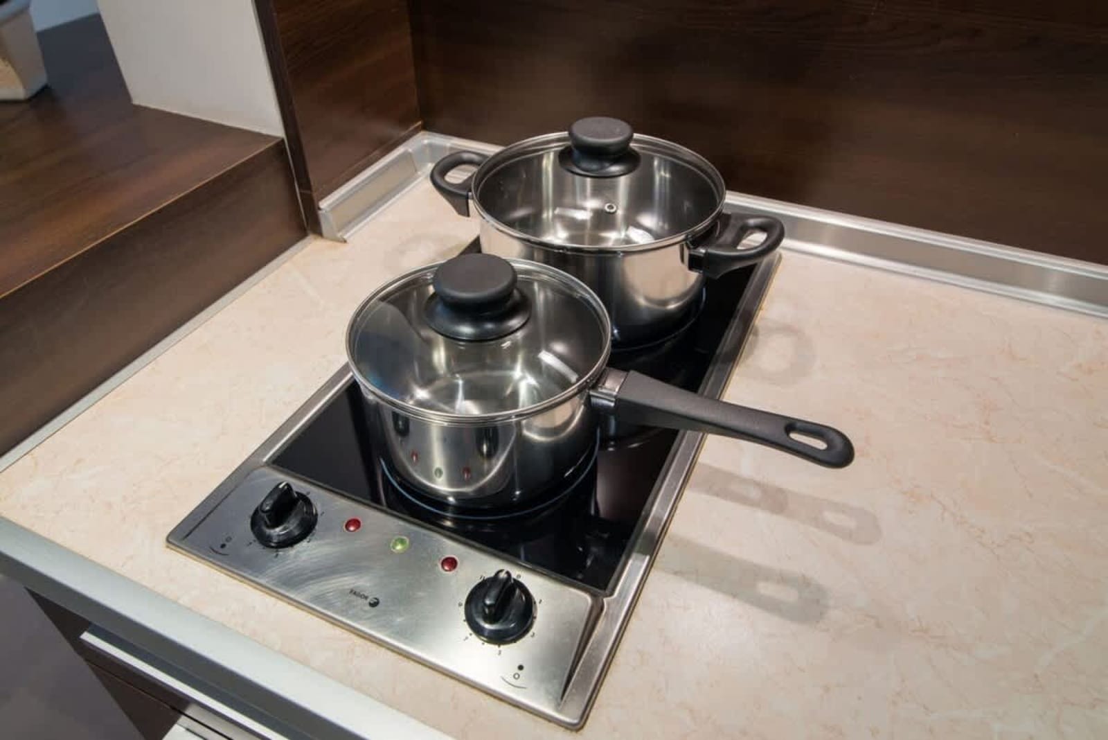 Marina City  Studio with Balkony &amp; Desk - Photo 17