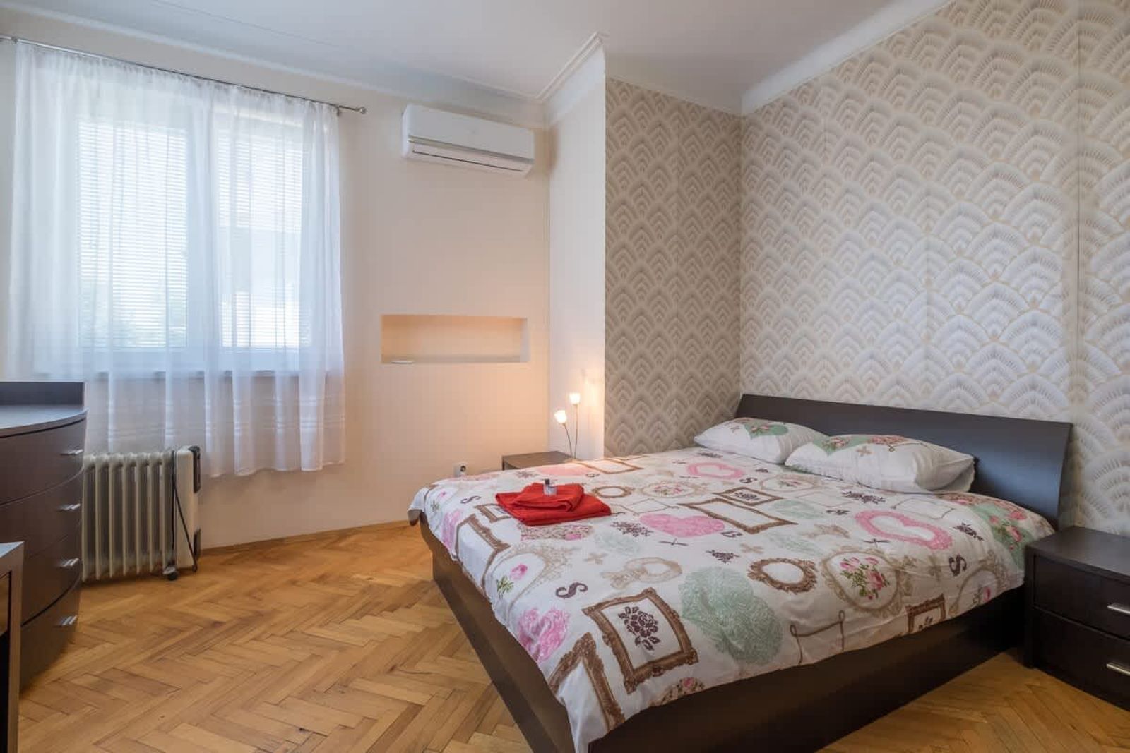 Very Central &amp; Aristocratic 2BDR w/ ACs - Photo 23