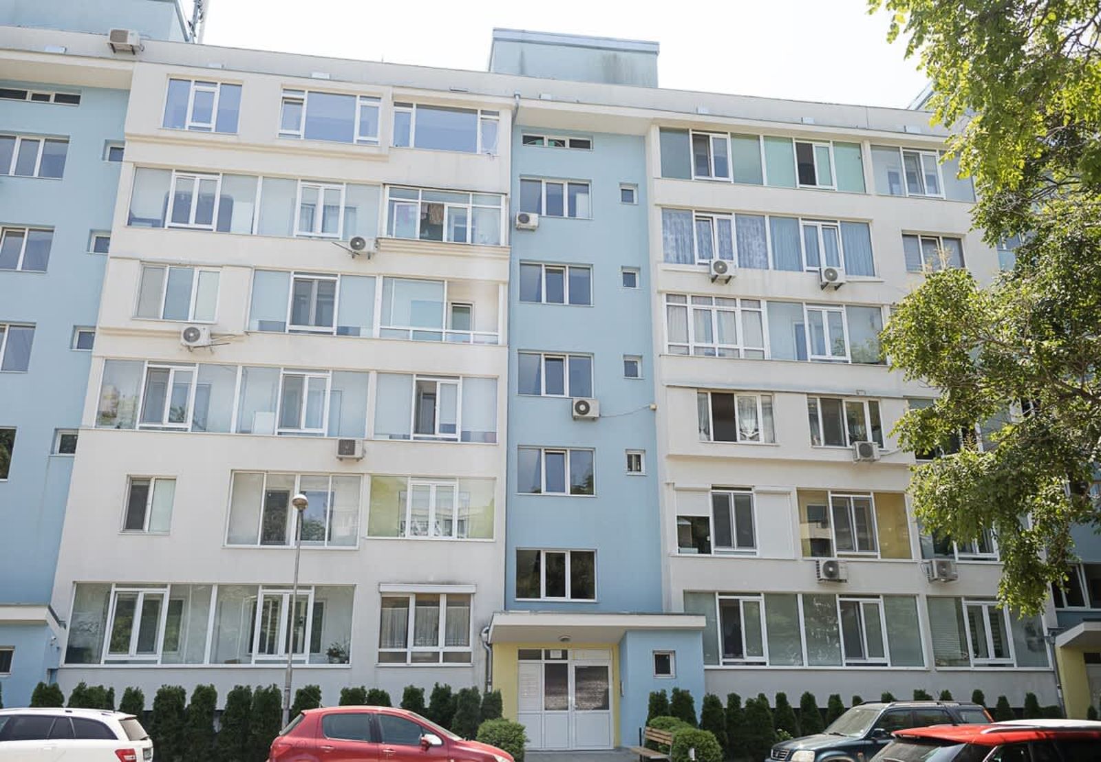 Sunny 2-Bedroom Flat near Sea Garden|Chayka, Varna - Photo 27