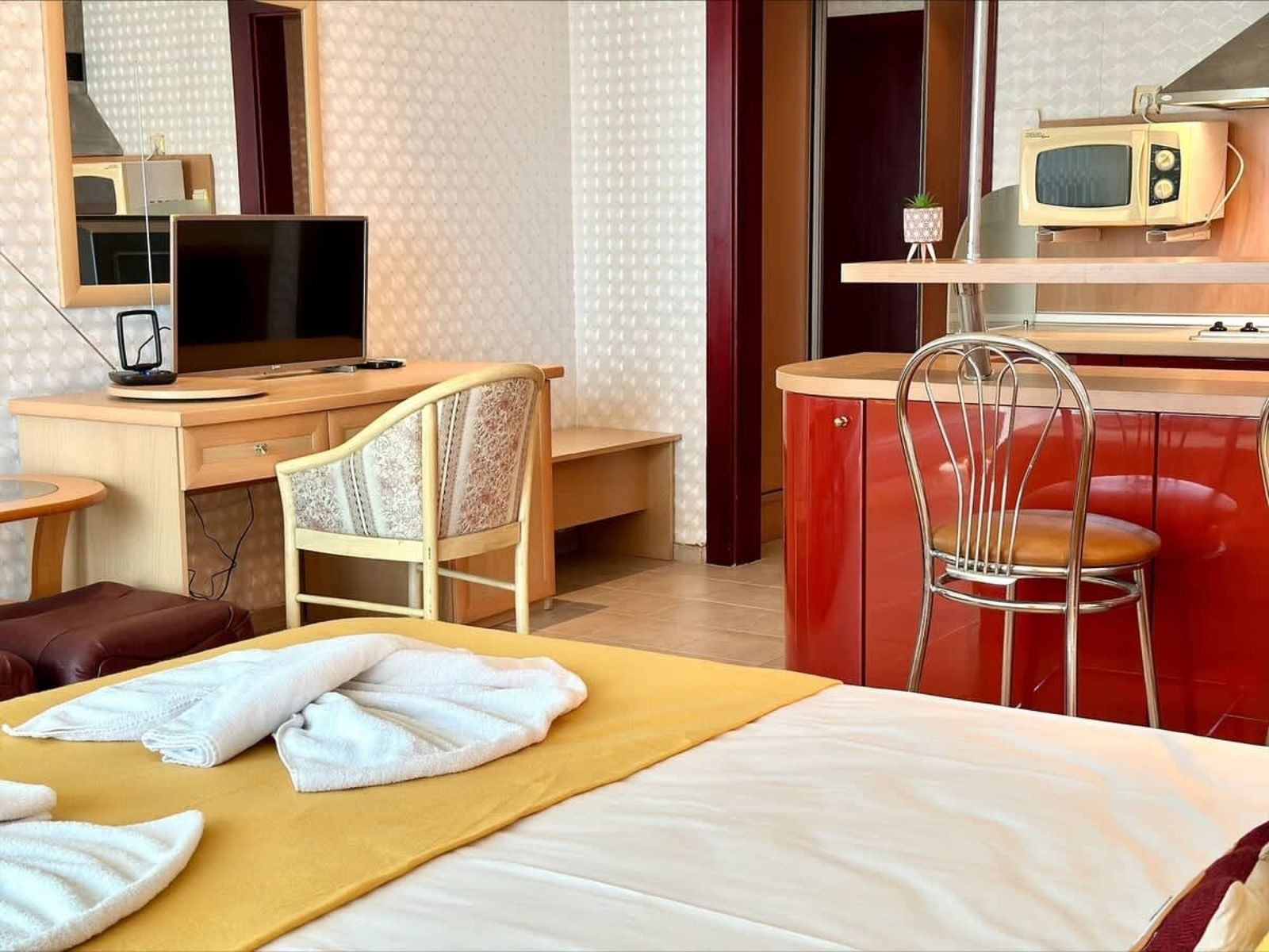 Miramar Palace Studio with Balcony - Photo 41