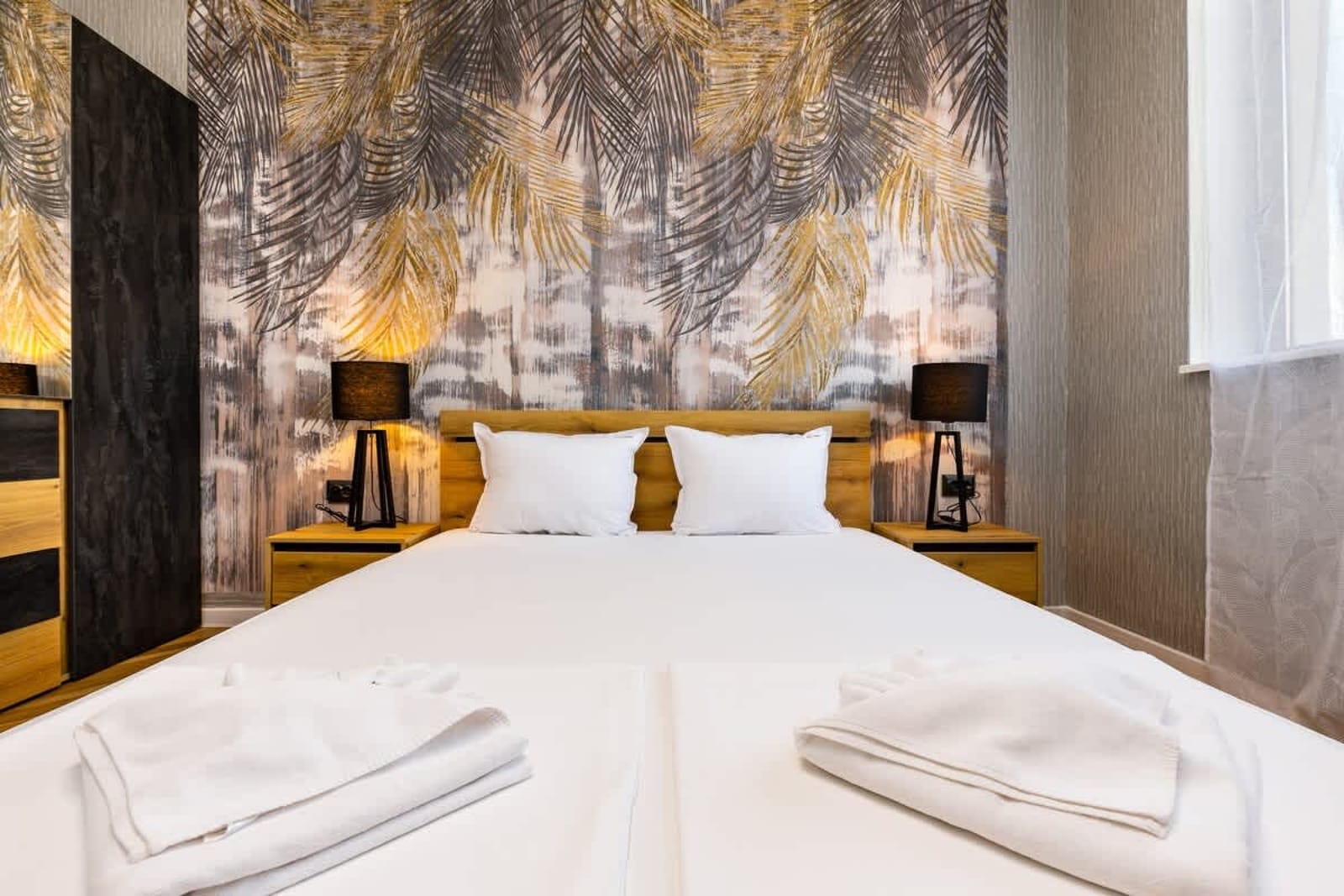 The Urban Nest-2BD Apartment with a Terrace - Photo 11