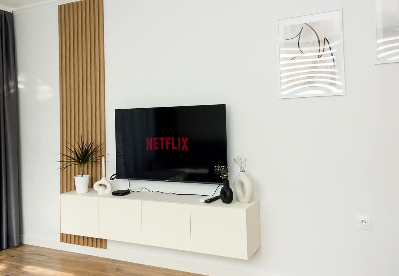 Chic Retreat in Varna's Fifth Element - Photo 7