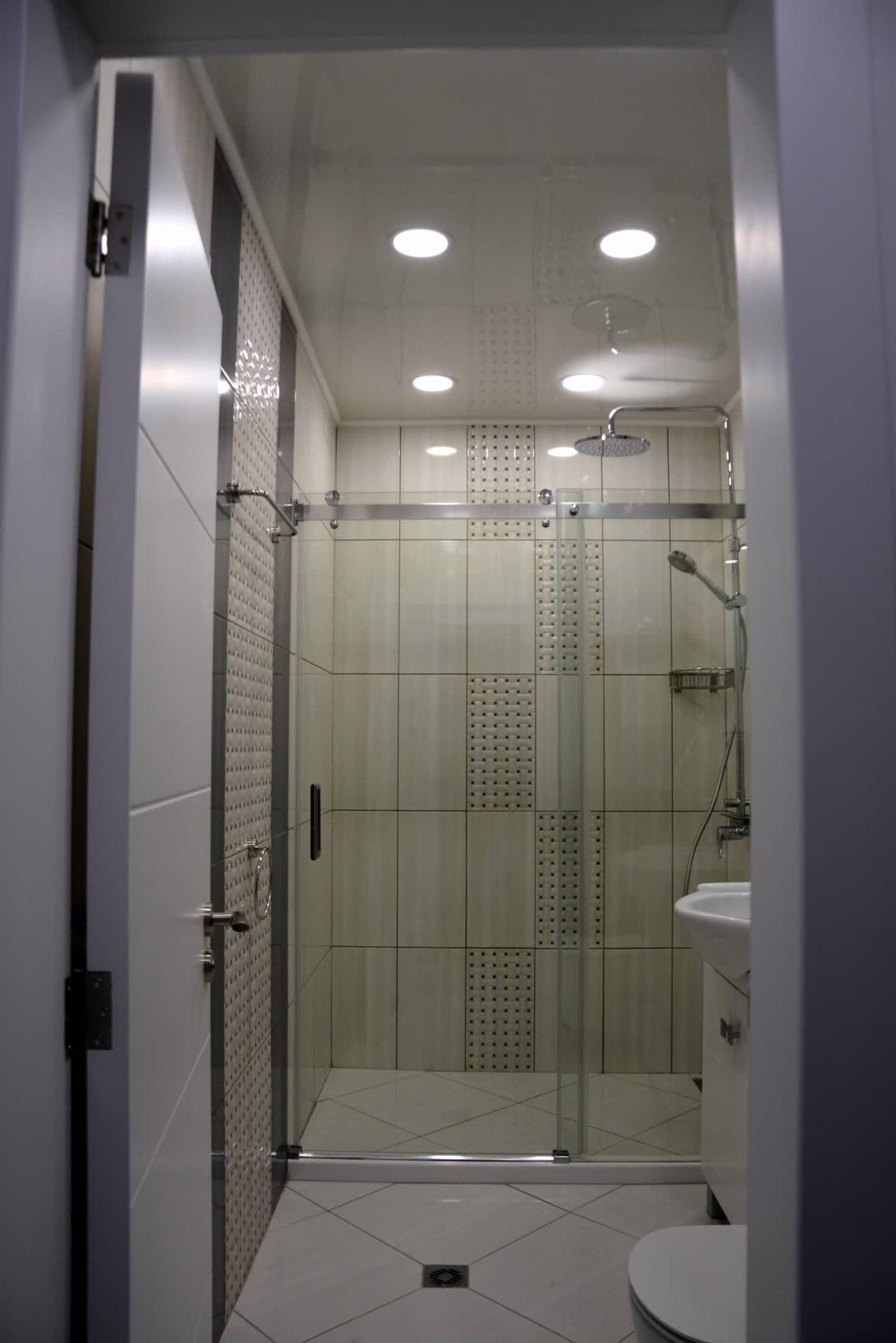 Unbeatable Location: New Lux Apartment Varna beach - Photo 26