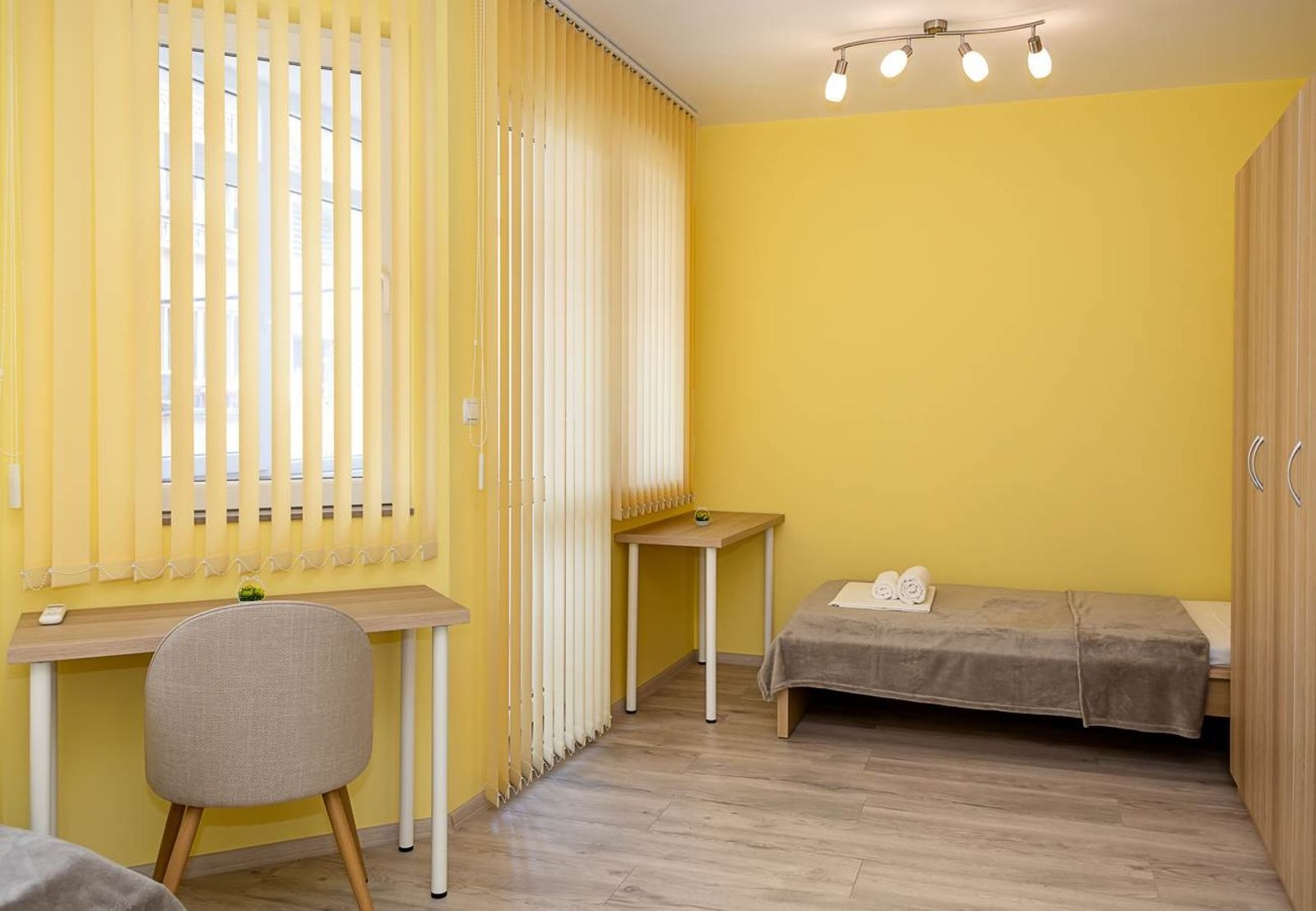 Bright &amp; Spacious 2-Bedroom Apartment in Varna - Photo 20