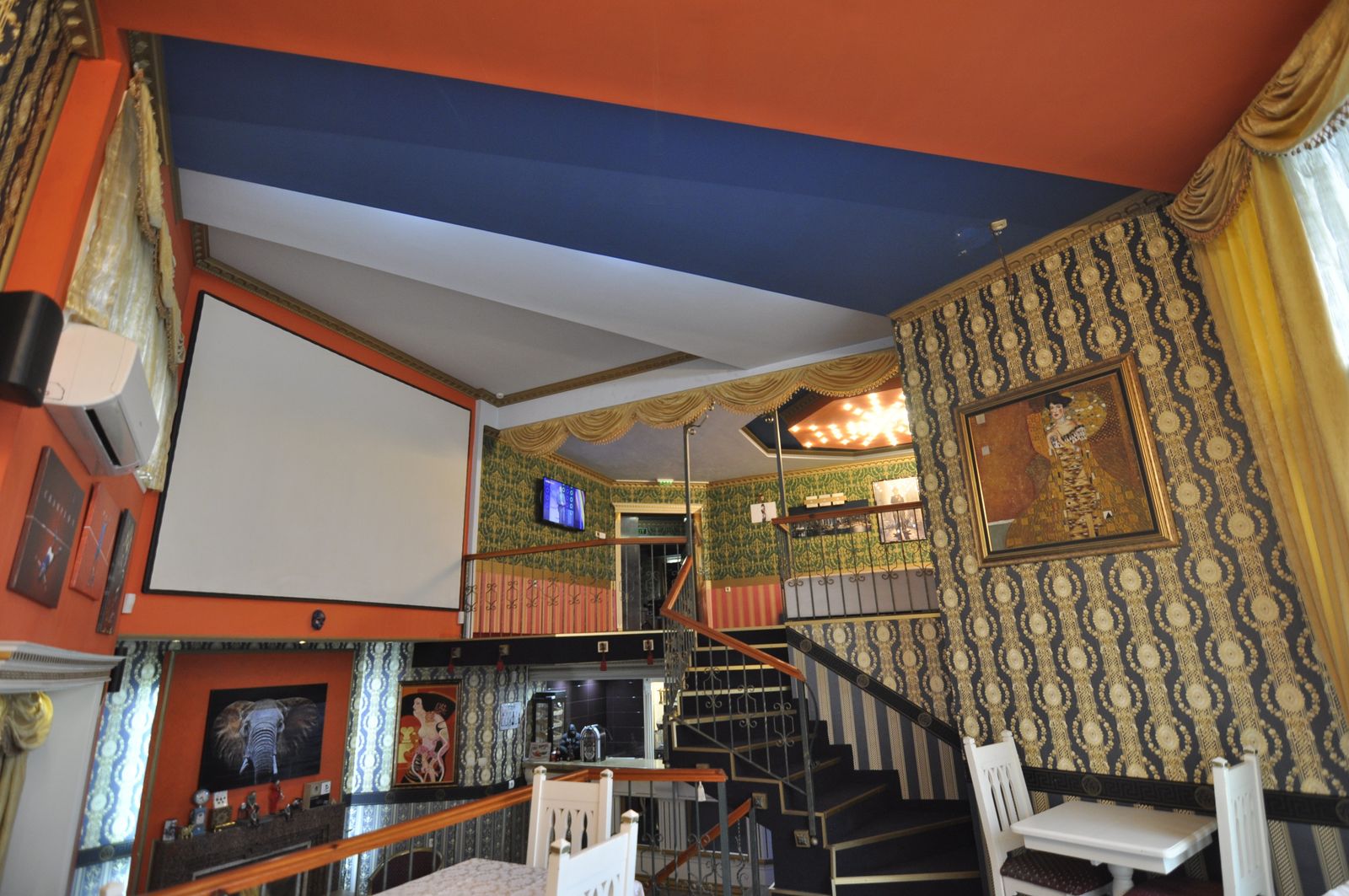 Vintage City Hotel in Sofia - Photo 37