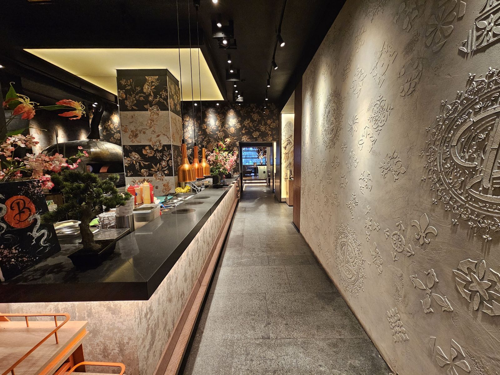 Luxuriously Romantic Restaurant in the Heart of Sofia - Photo 9