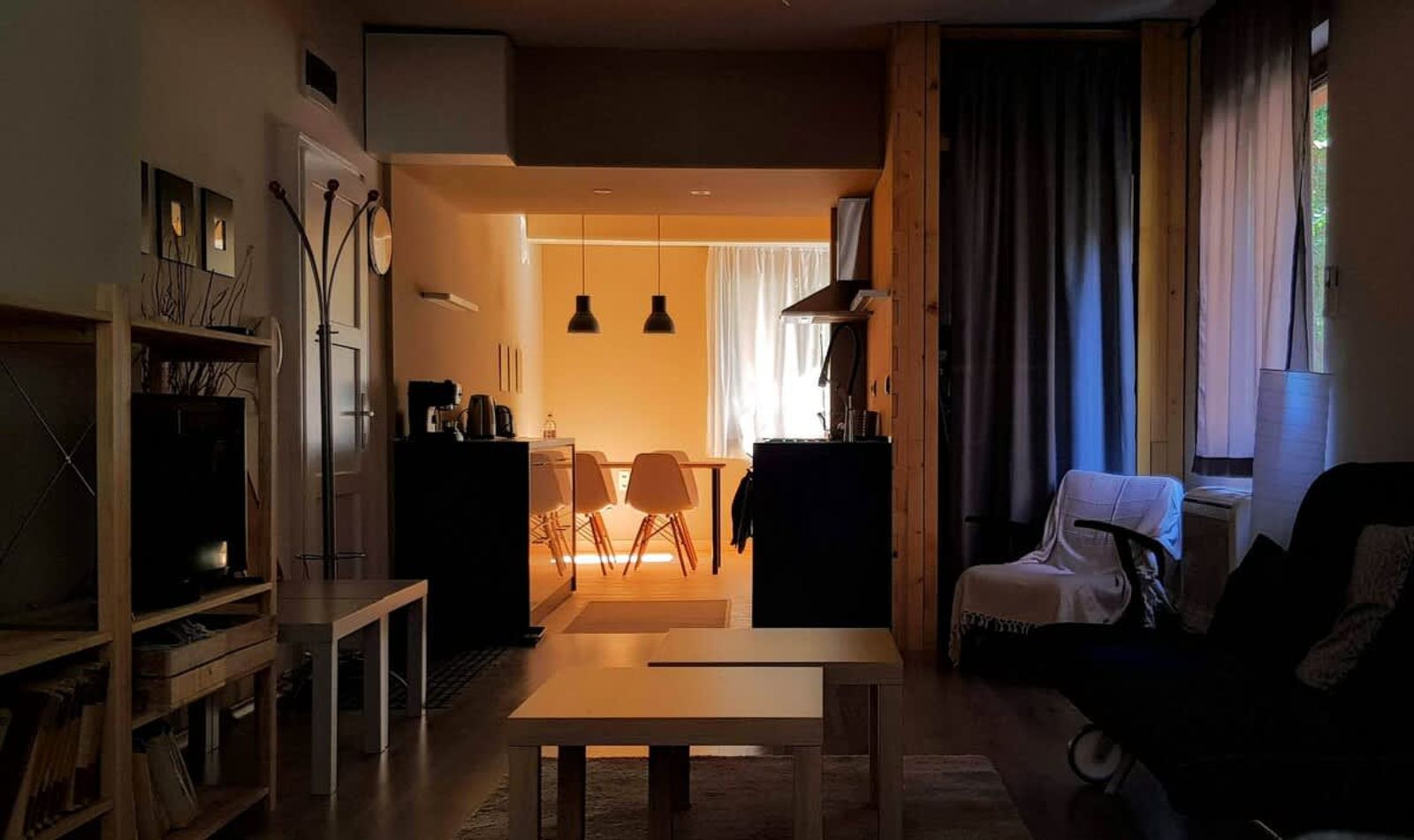 Red Door Apartment - Photo 4