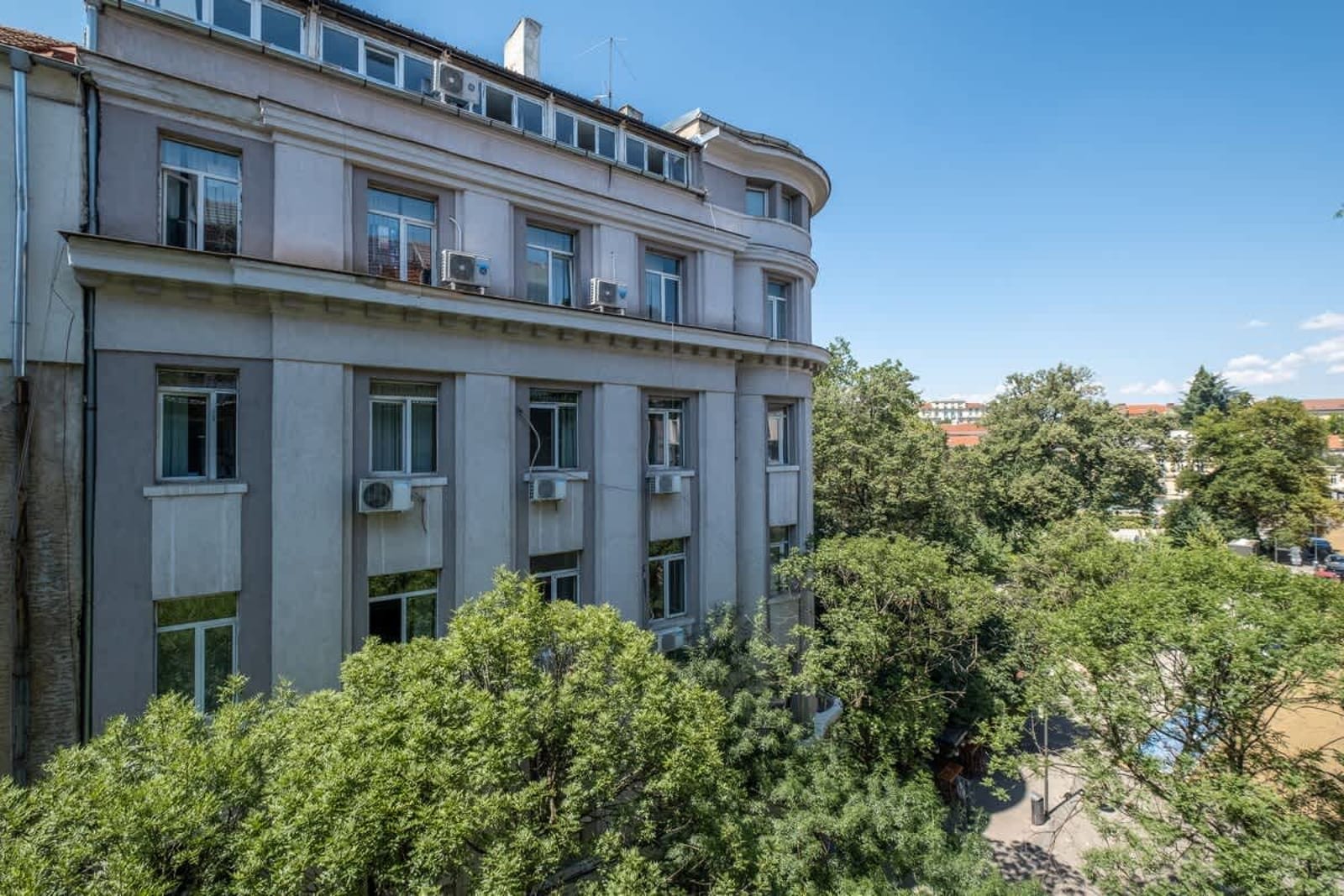 Modern yet Rustic Style City Centre Apt | 2BR/2BTH - Photo 33