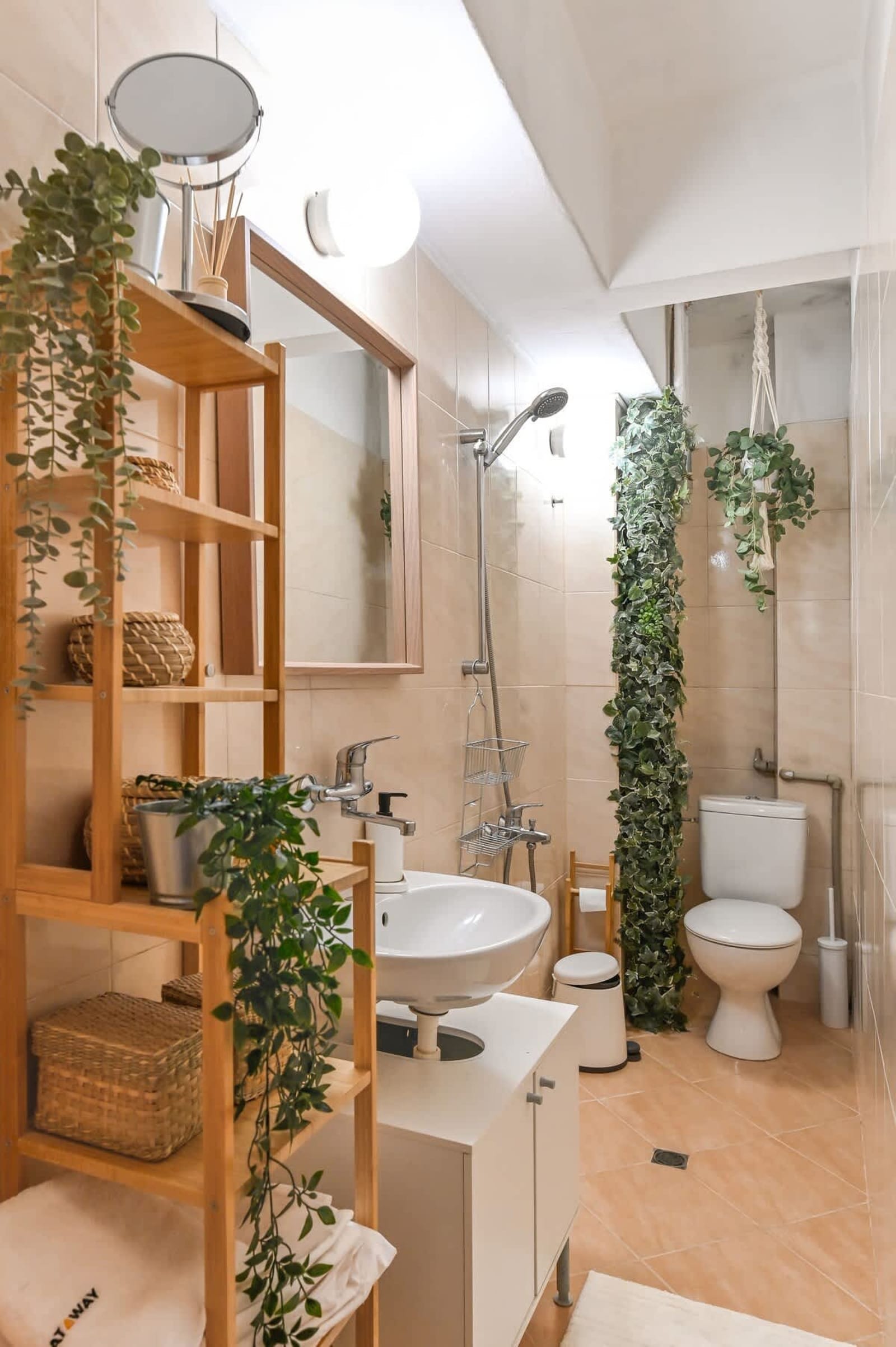 Cosy&amp;Art 1BD Apartment next to Slaveykov Square - Photo 23