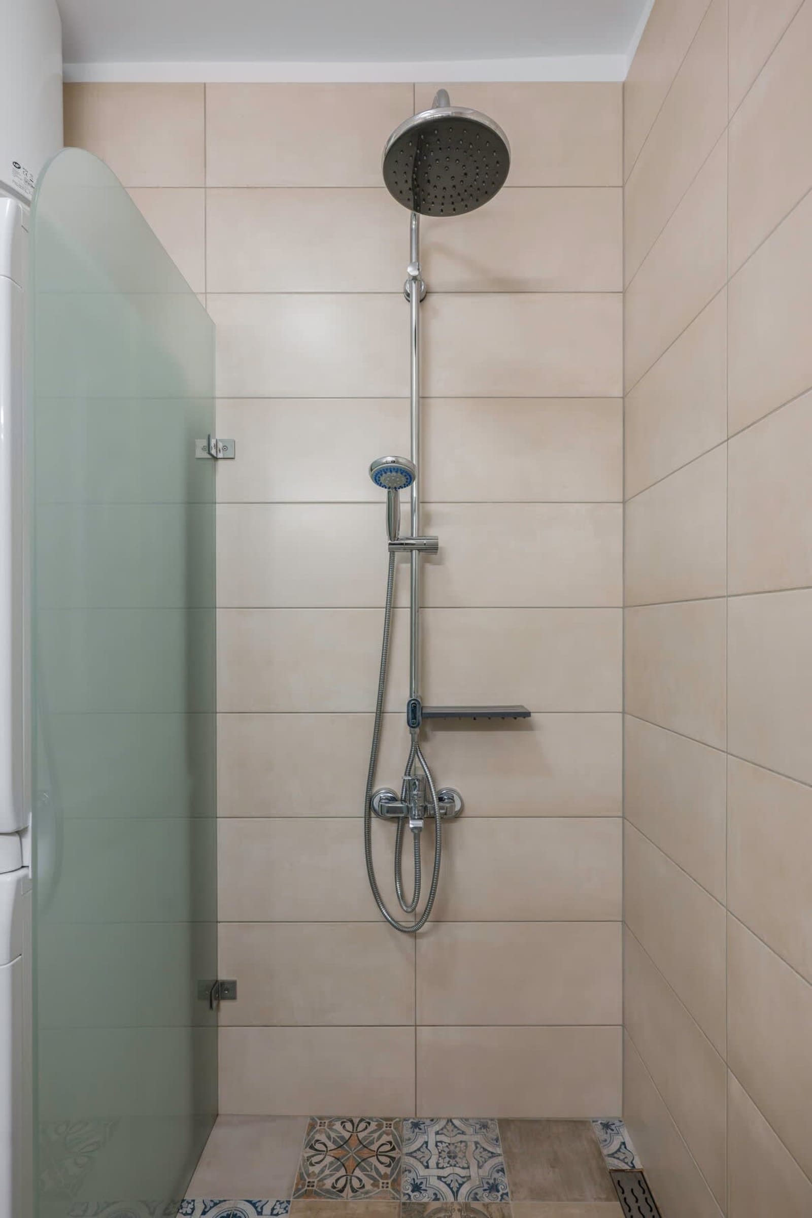 Charming &amp; Cozy 2BD Apartment with Natural Light - Photo 22