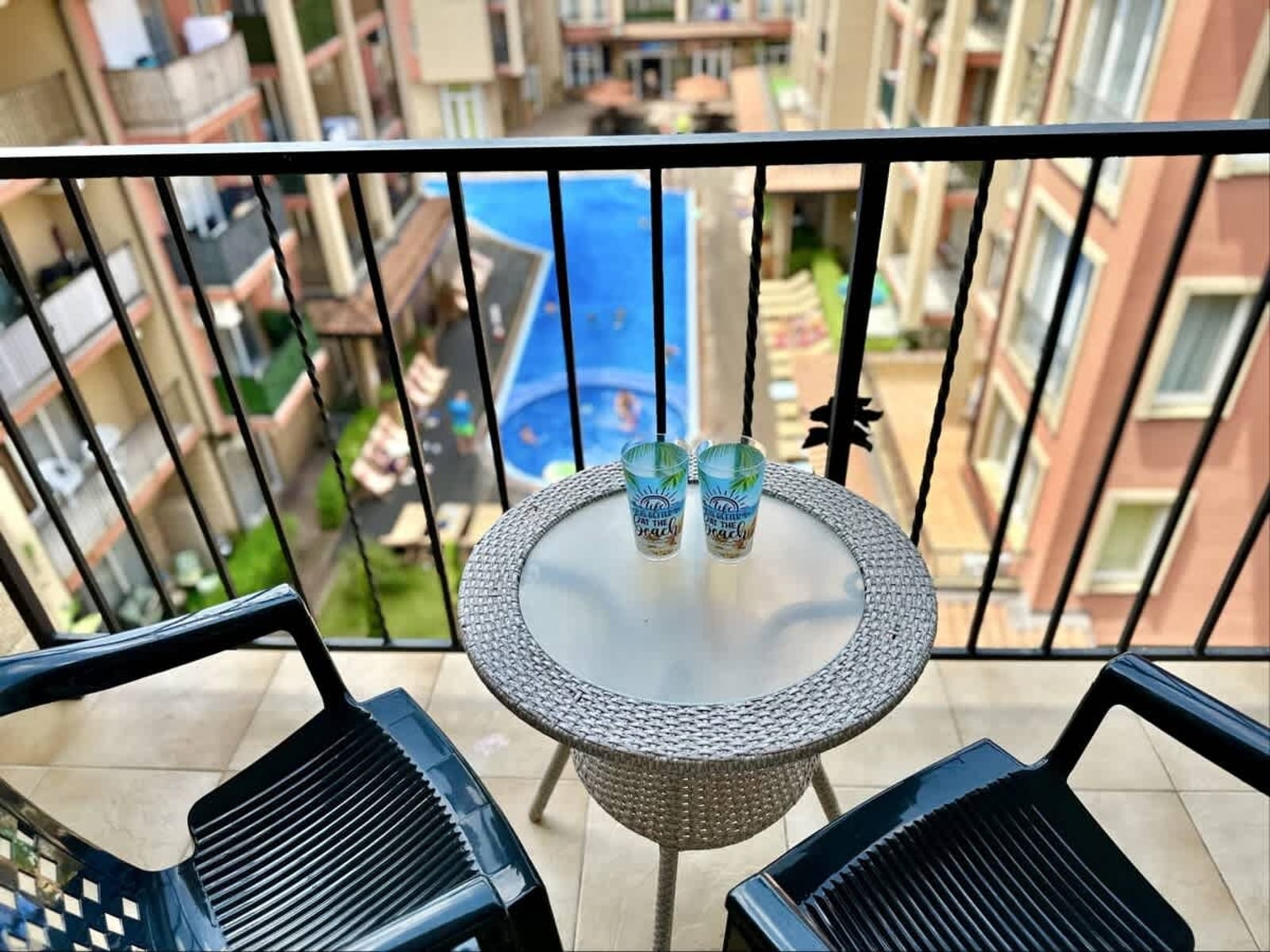 Cozy pool view studio  Sunny View Central - Photo 12