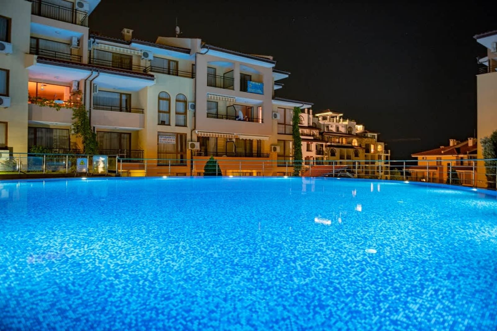 Paradise Dreams Cozy apartment with balcony - Cover Photo