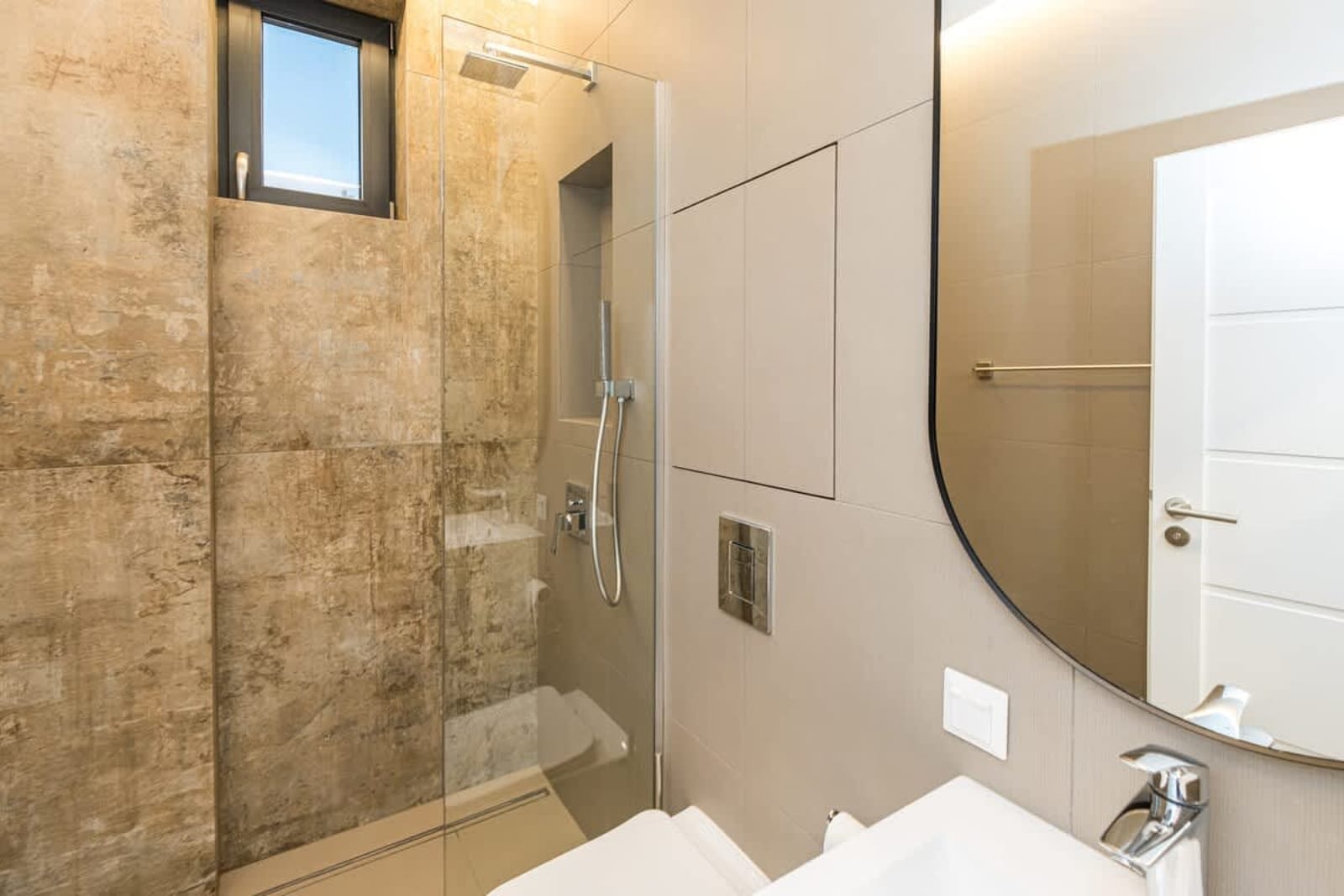 North 21 - Brand New Modern Apt in Sofia Center - Photo 15